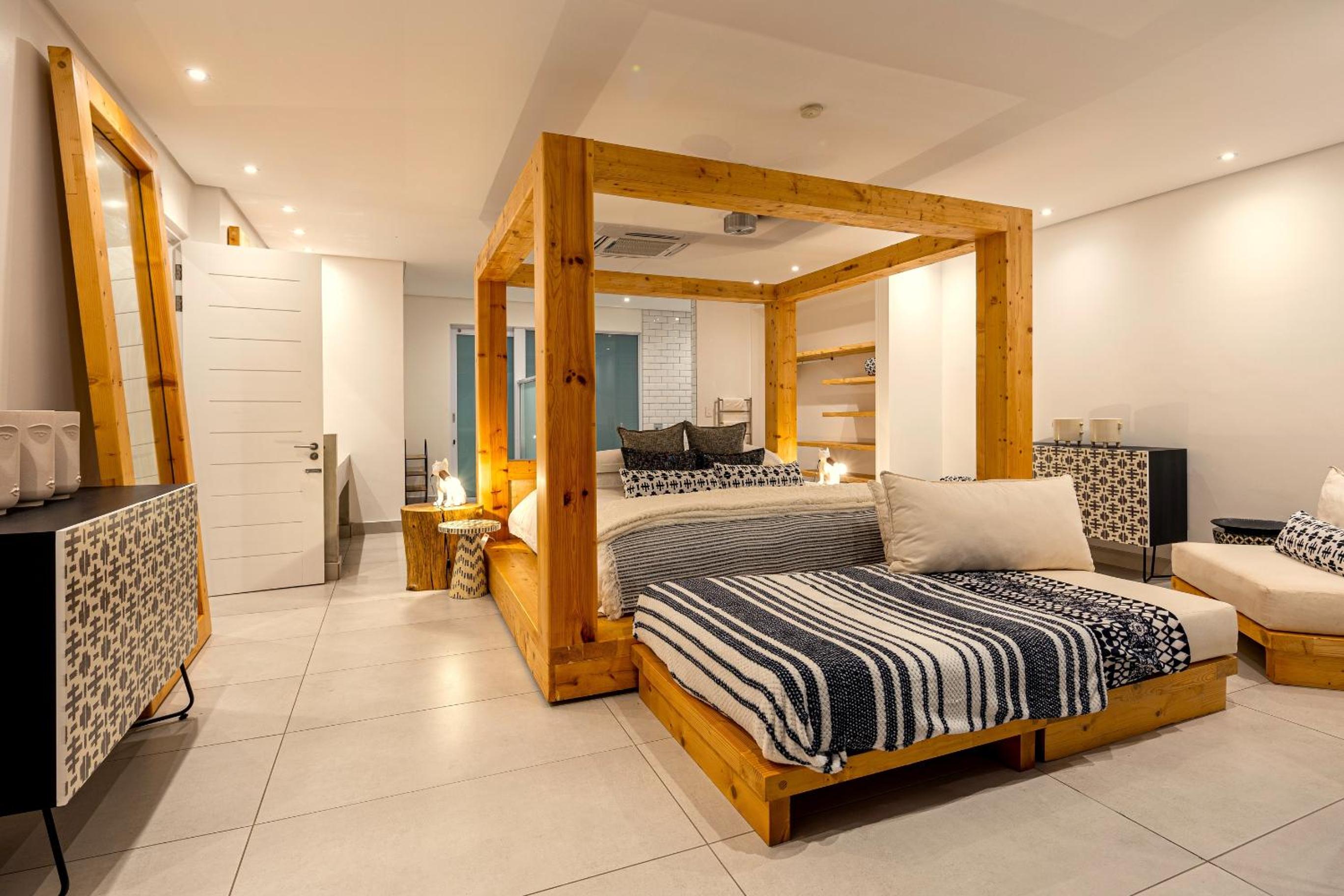 Dolphin Coast YOLO Spaces - The White House Boutique Villa