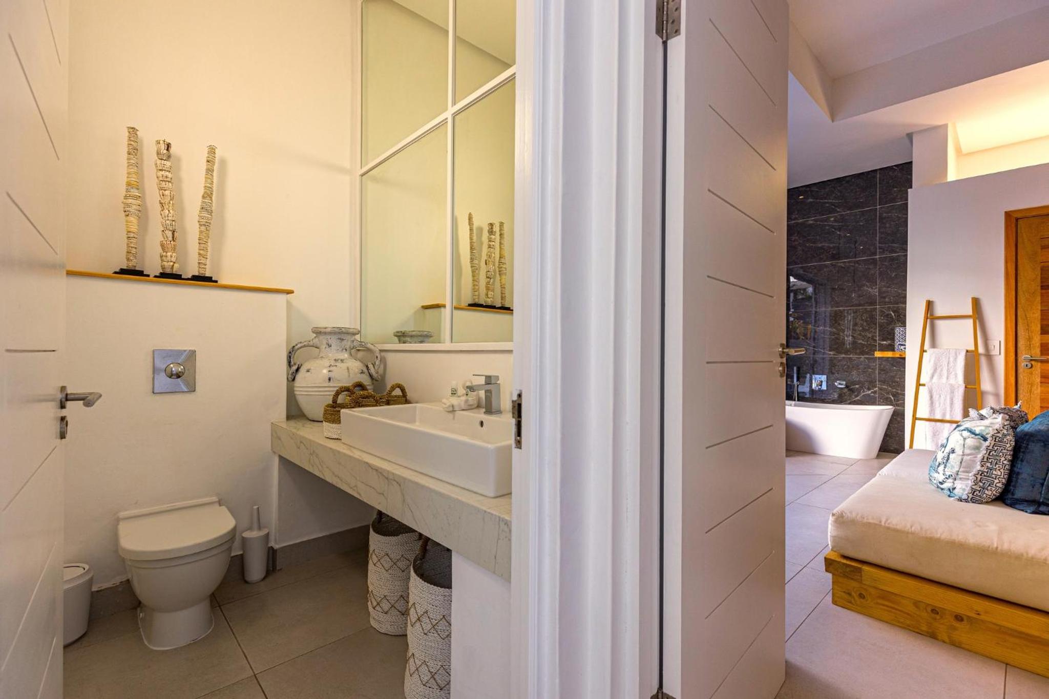 Dolphin Coast YOLO Spaces - The White House Boutique Villa
