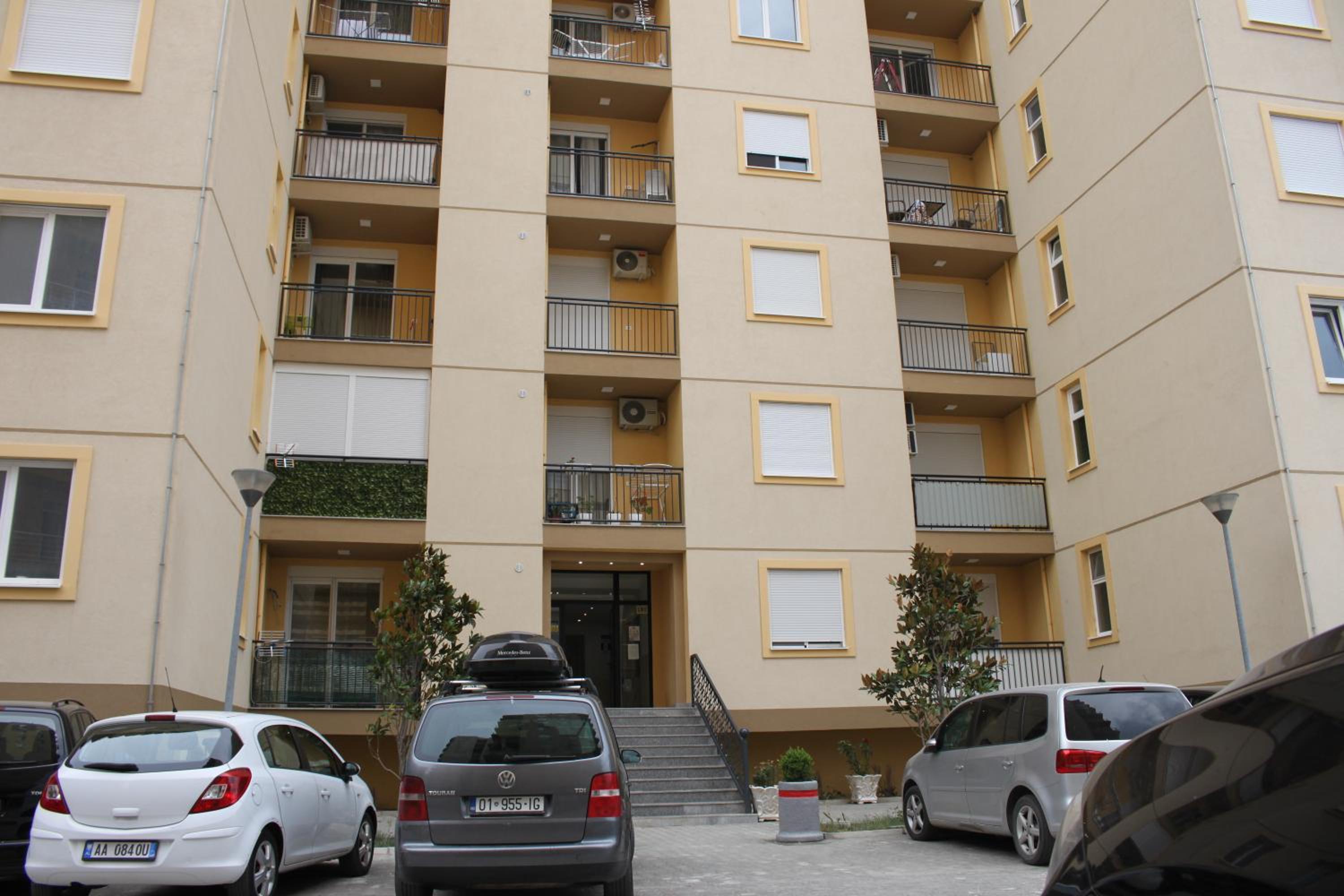 Everest Apartments Shengjin