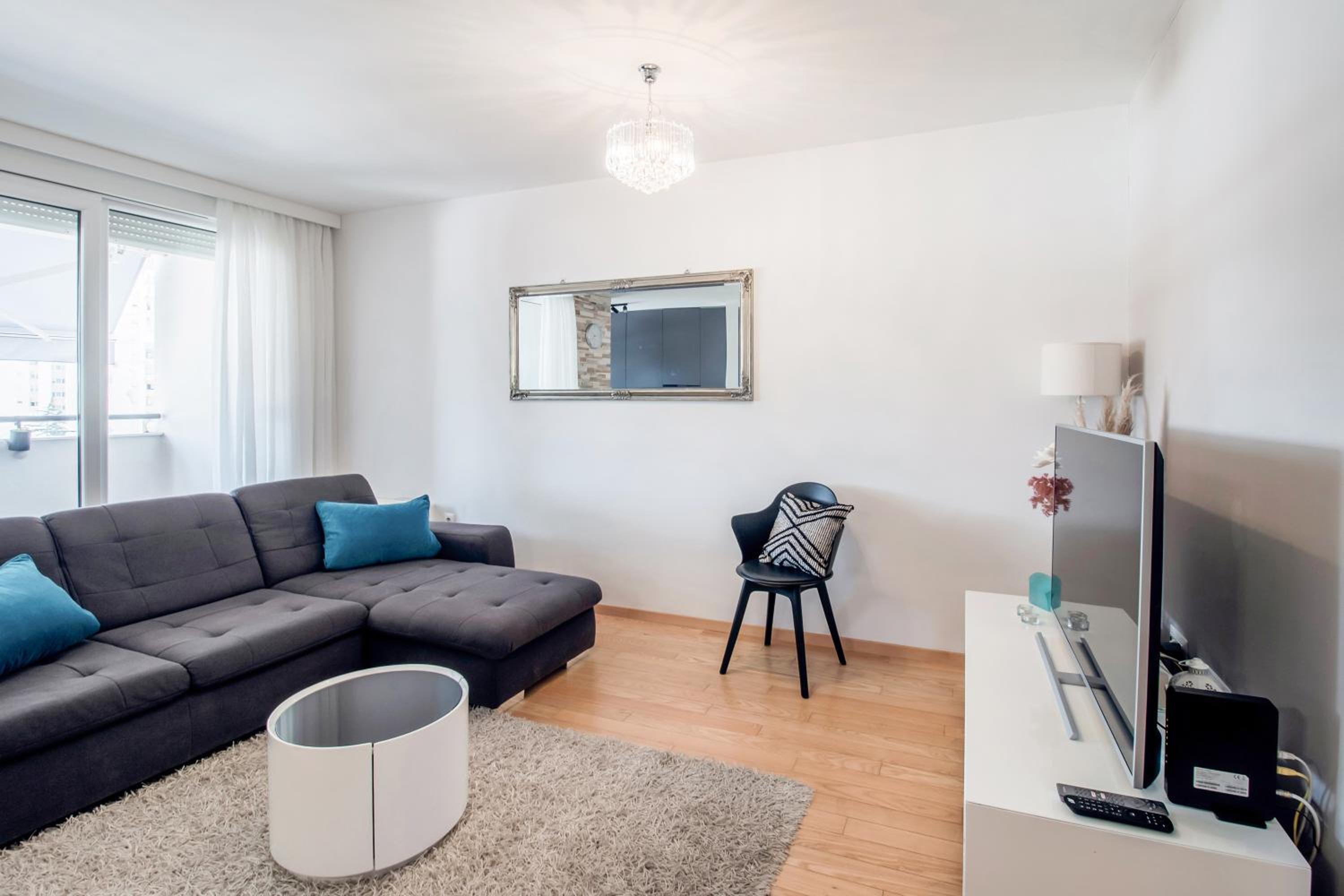 Apartment Montesa Zadar with free parking and balcony