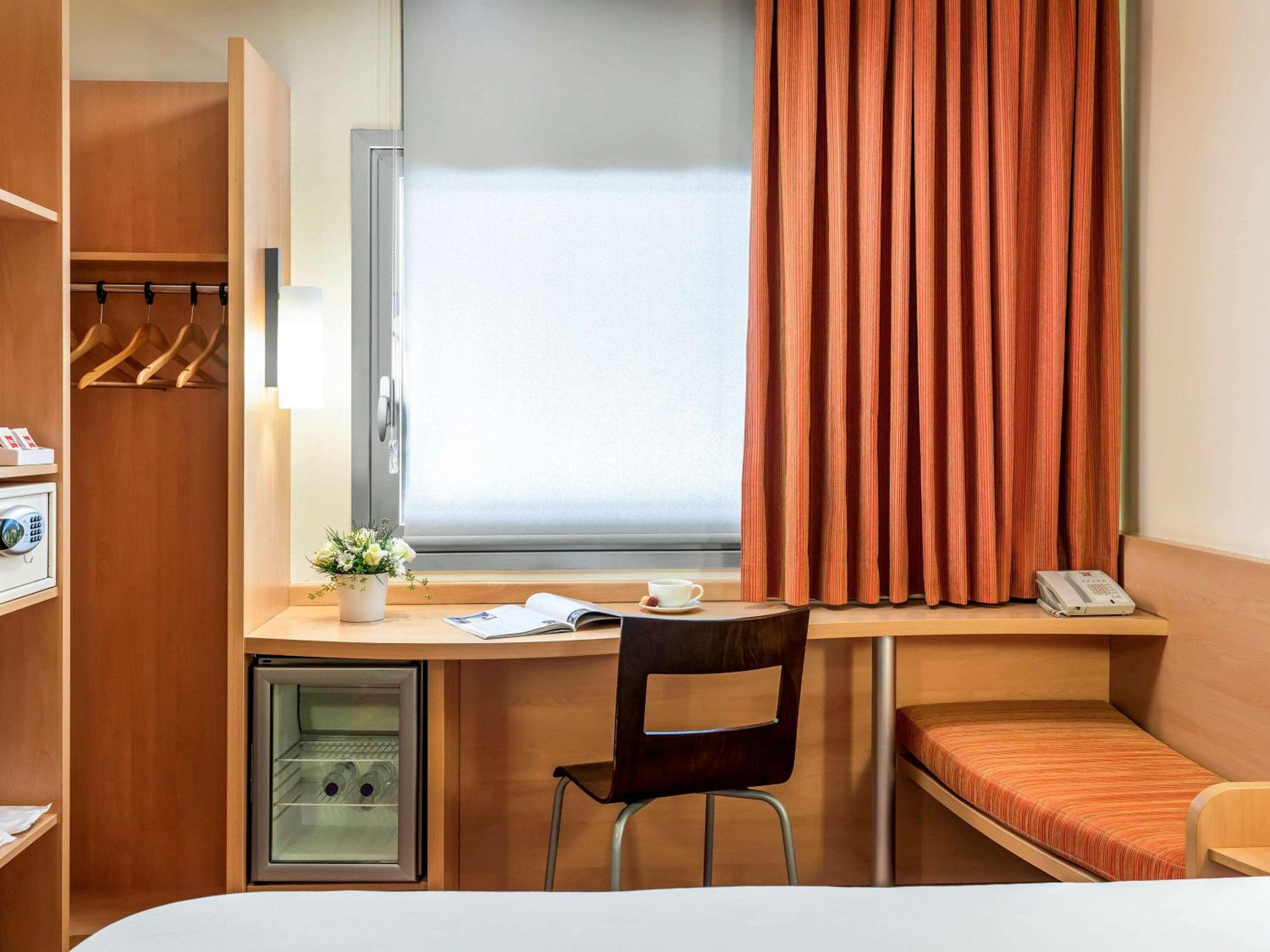 Ibis İzmir Alsancak - Image 11