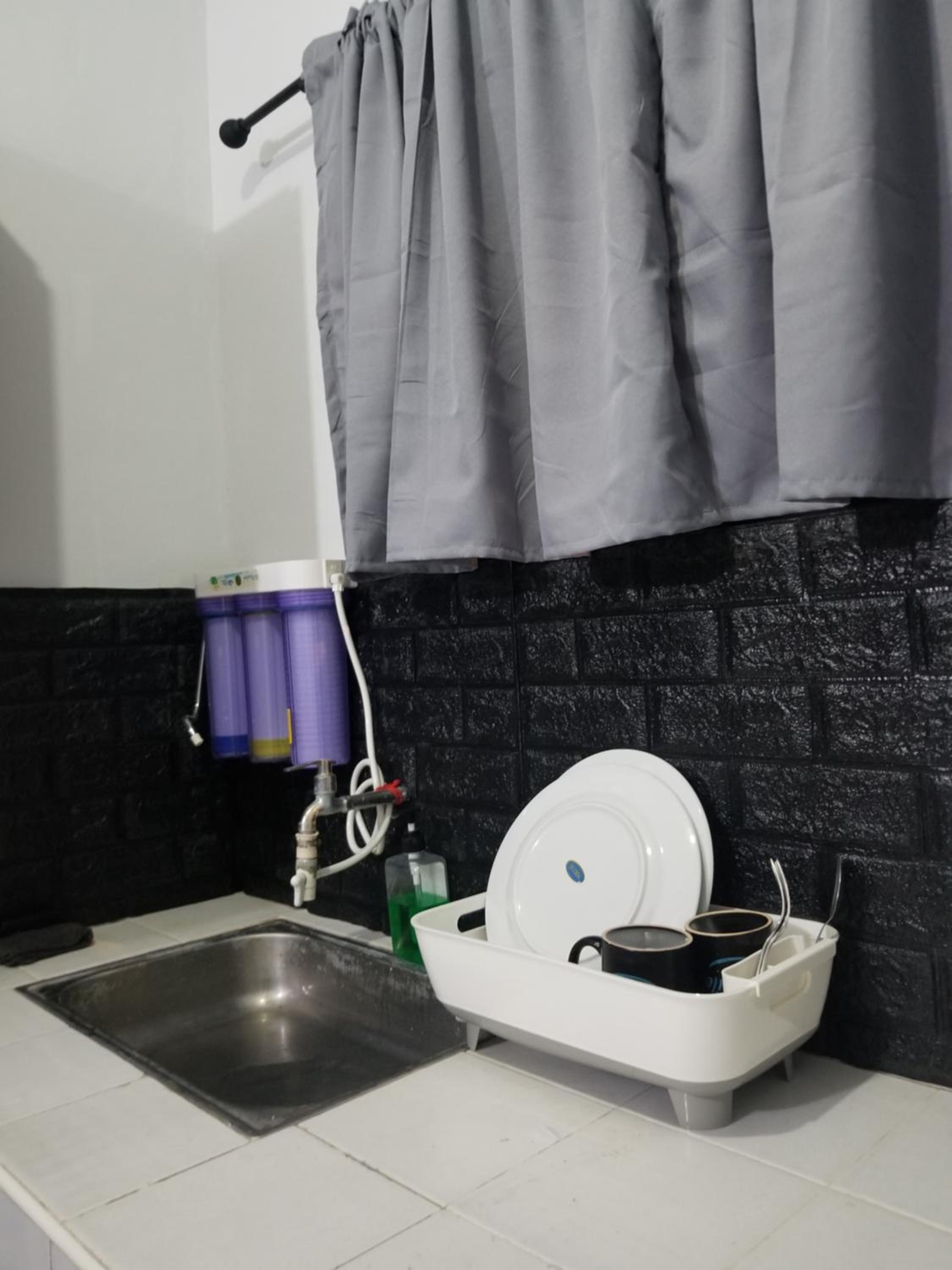 Casita Mia - Guest House for 9pax with WIFI, NETFLIX, YOUTUBE, KARAOKE, CAN COOK and BBQ view 3