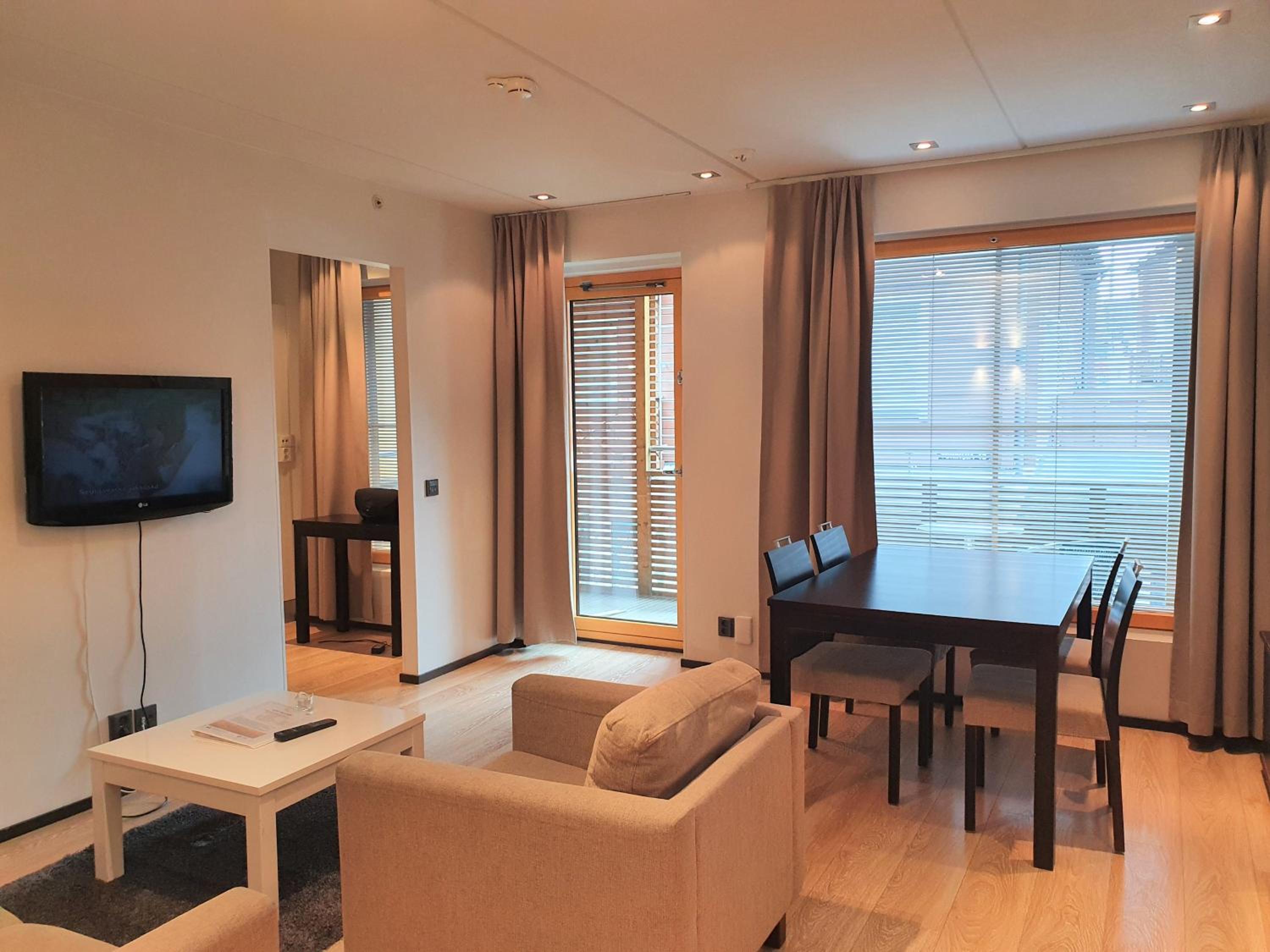 Levi Suites Levi Gold