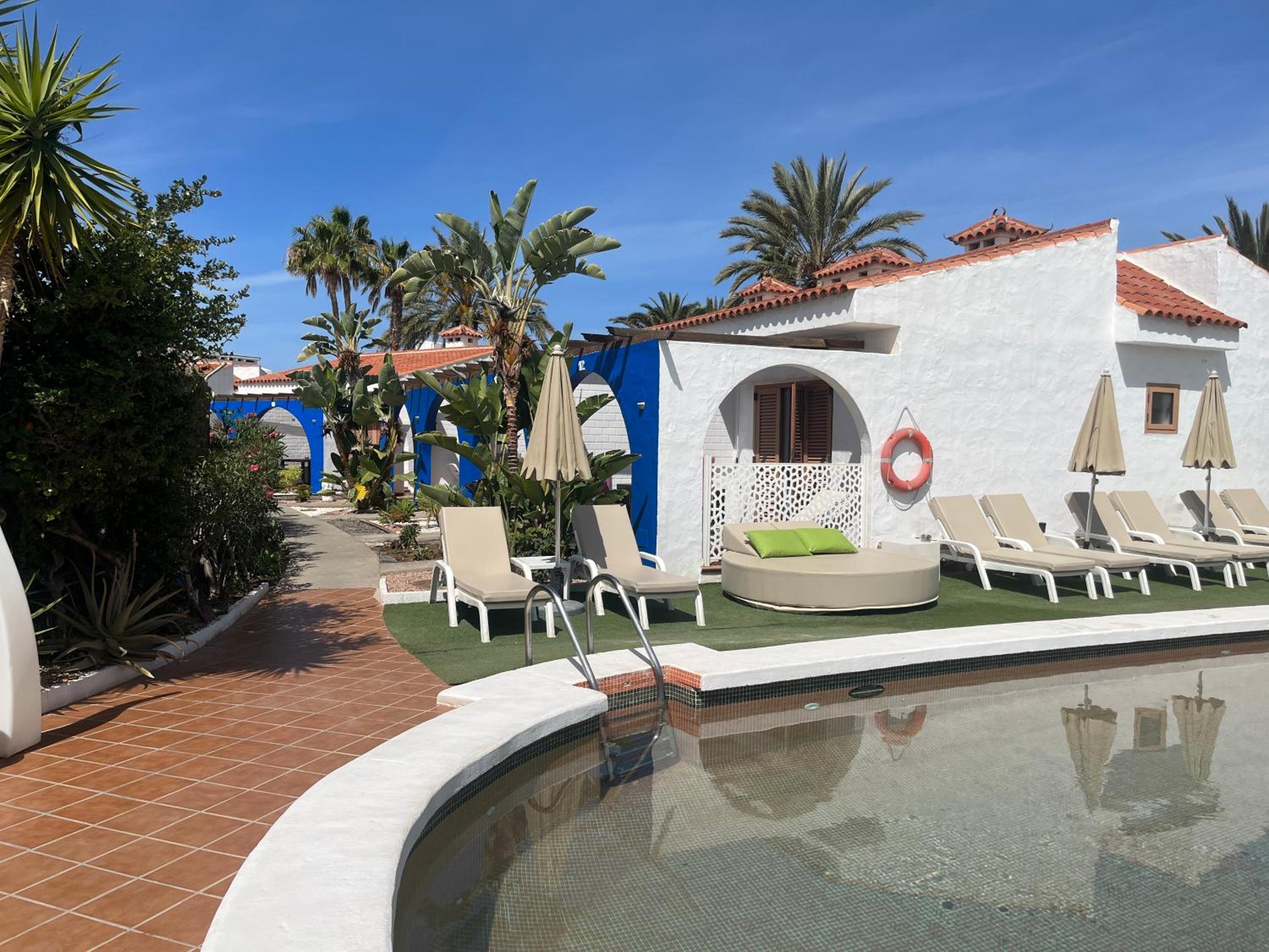 Rainbow Golf Bungalows, Gay Men-only Resort