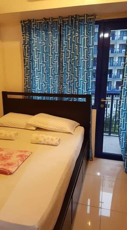 Blue's Residences view 3