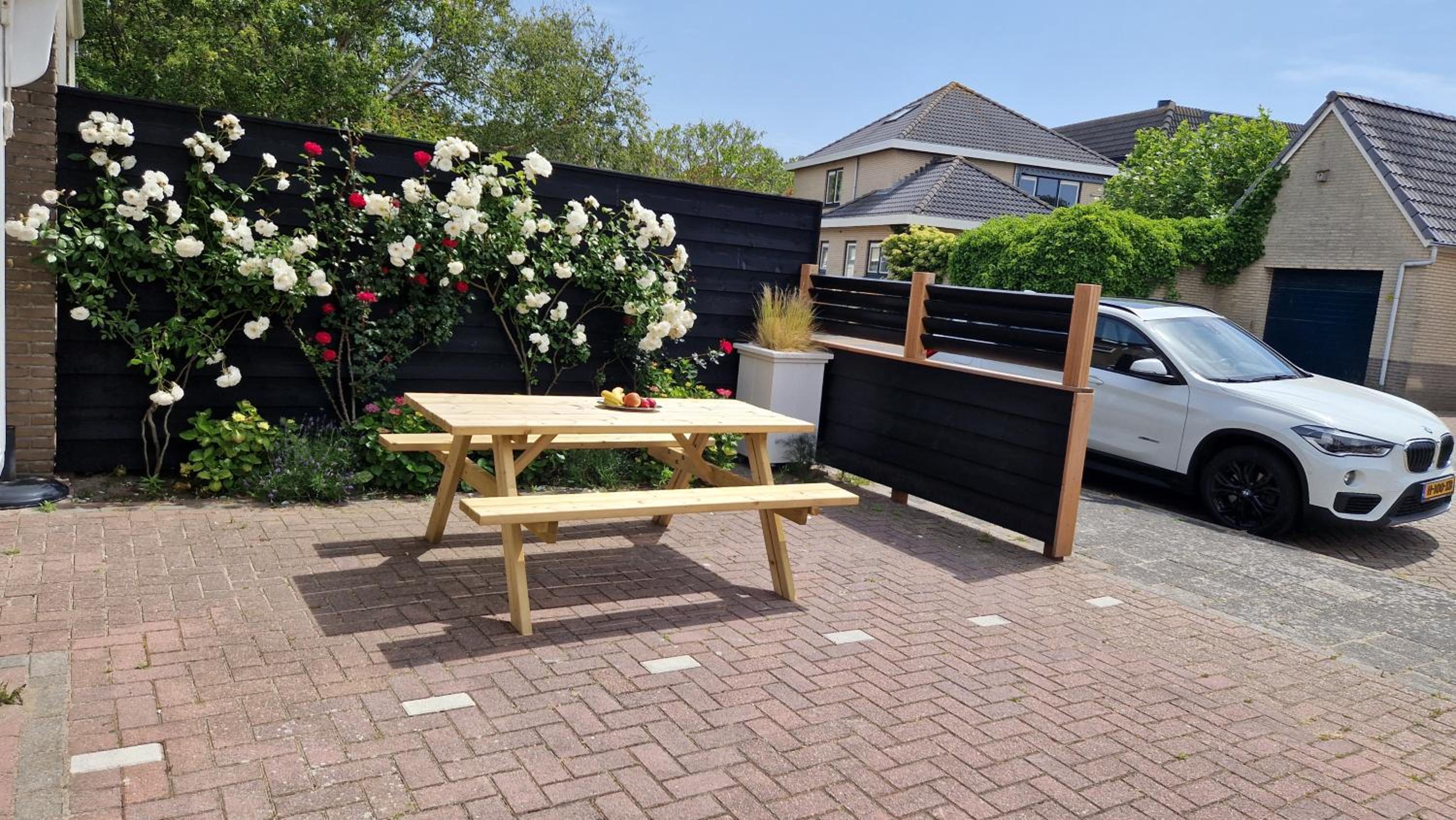 Modern spacious holiday home within walking distance of the North Sea beach in De Koog view 4