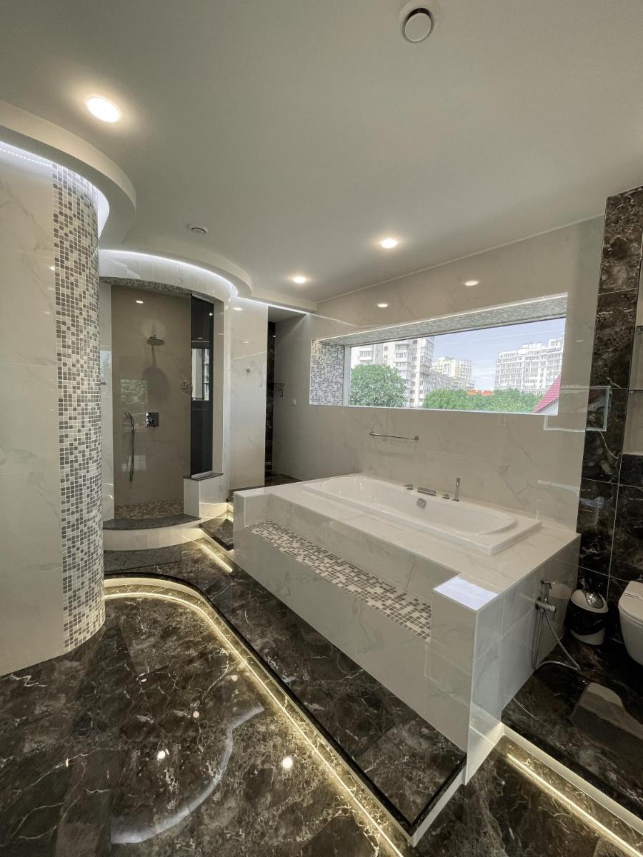 Jacuzzi