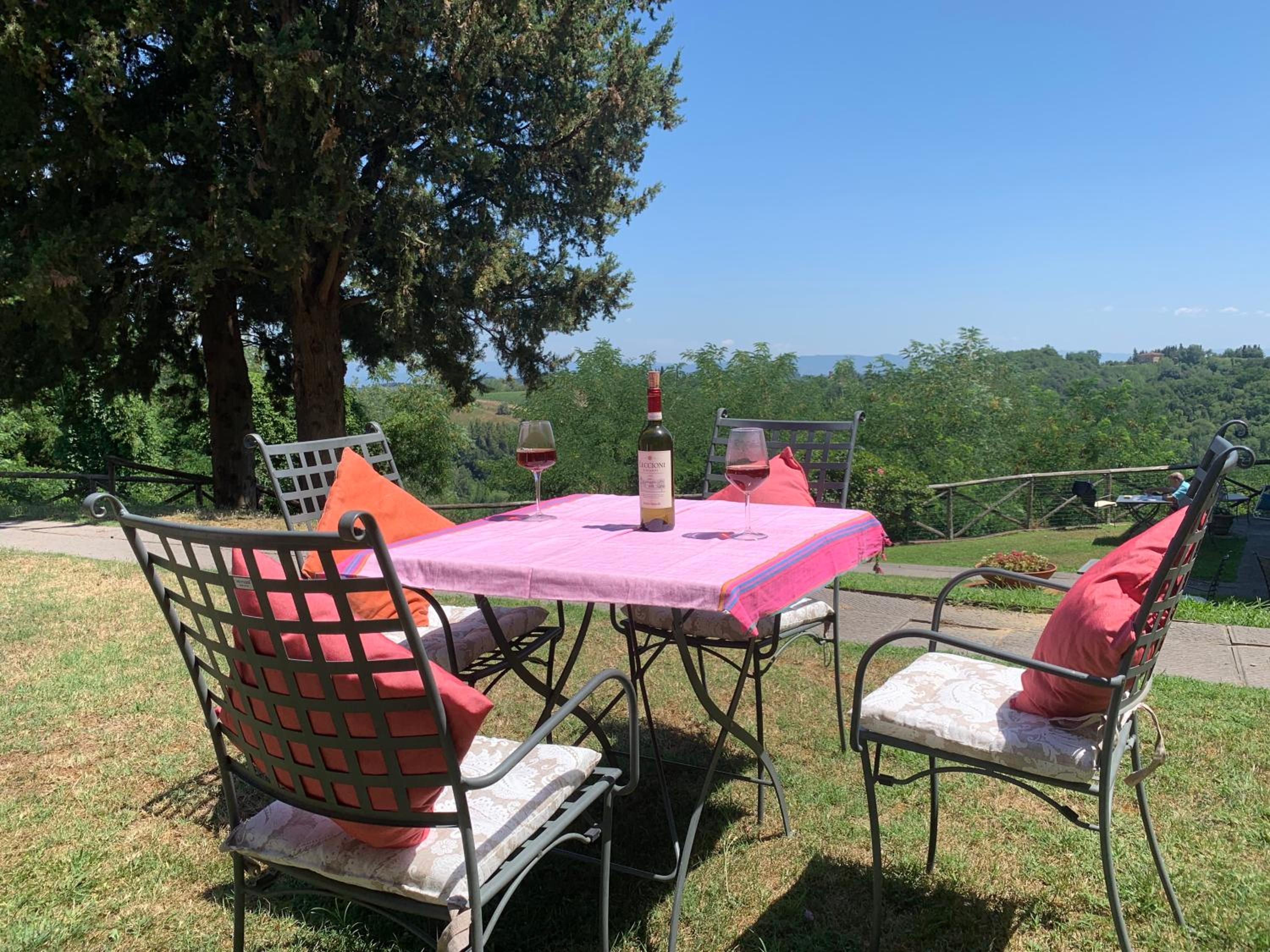 Incantevole borgo con piscine