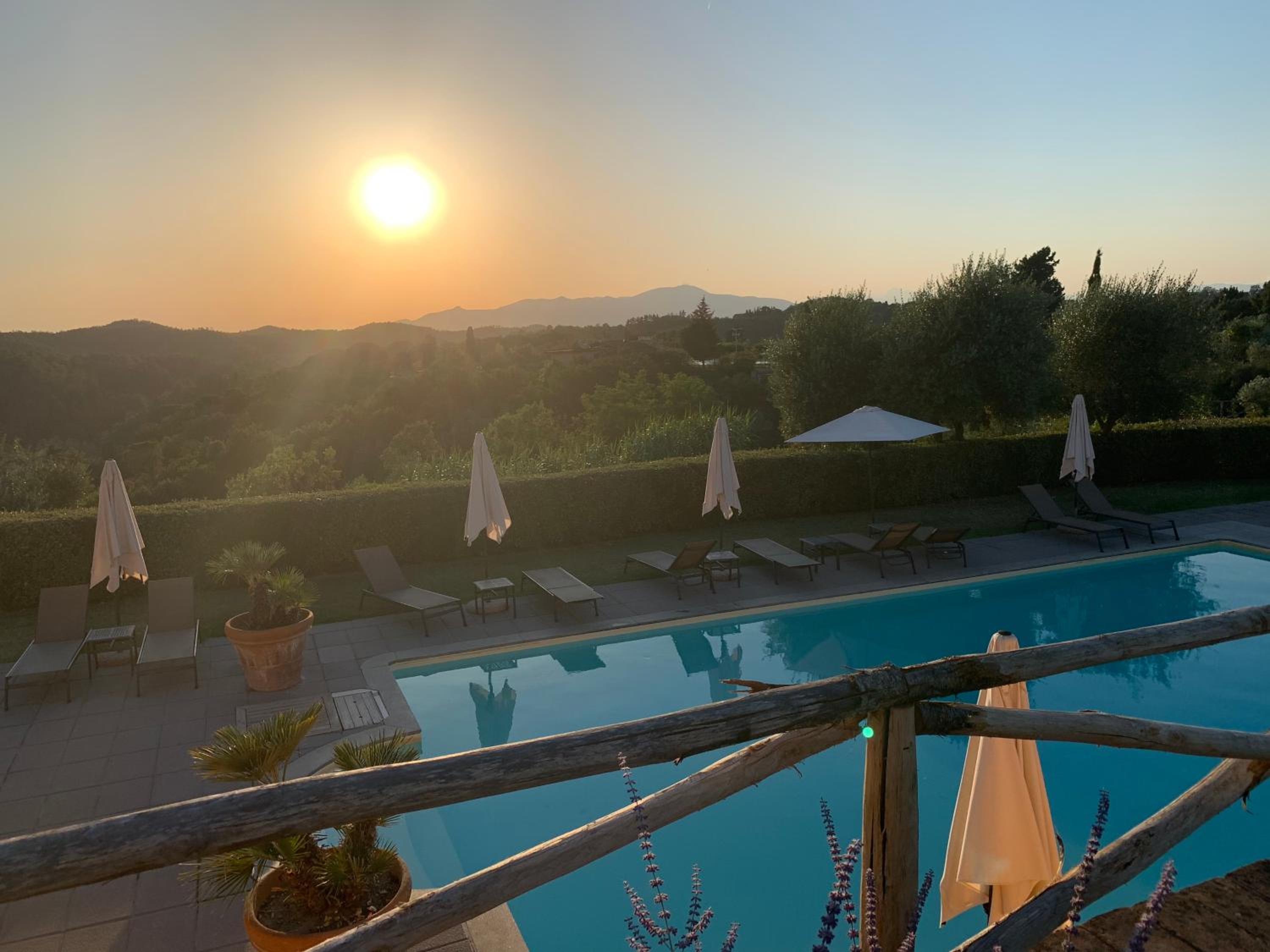 Incantevole borgo con piscine