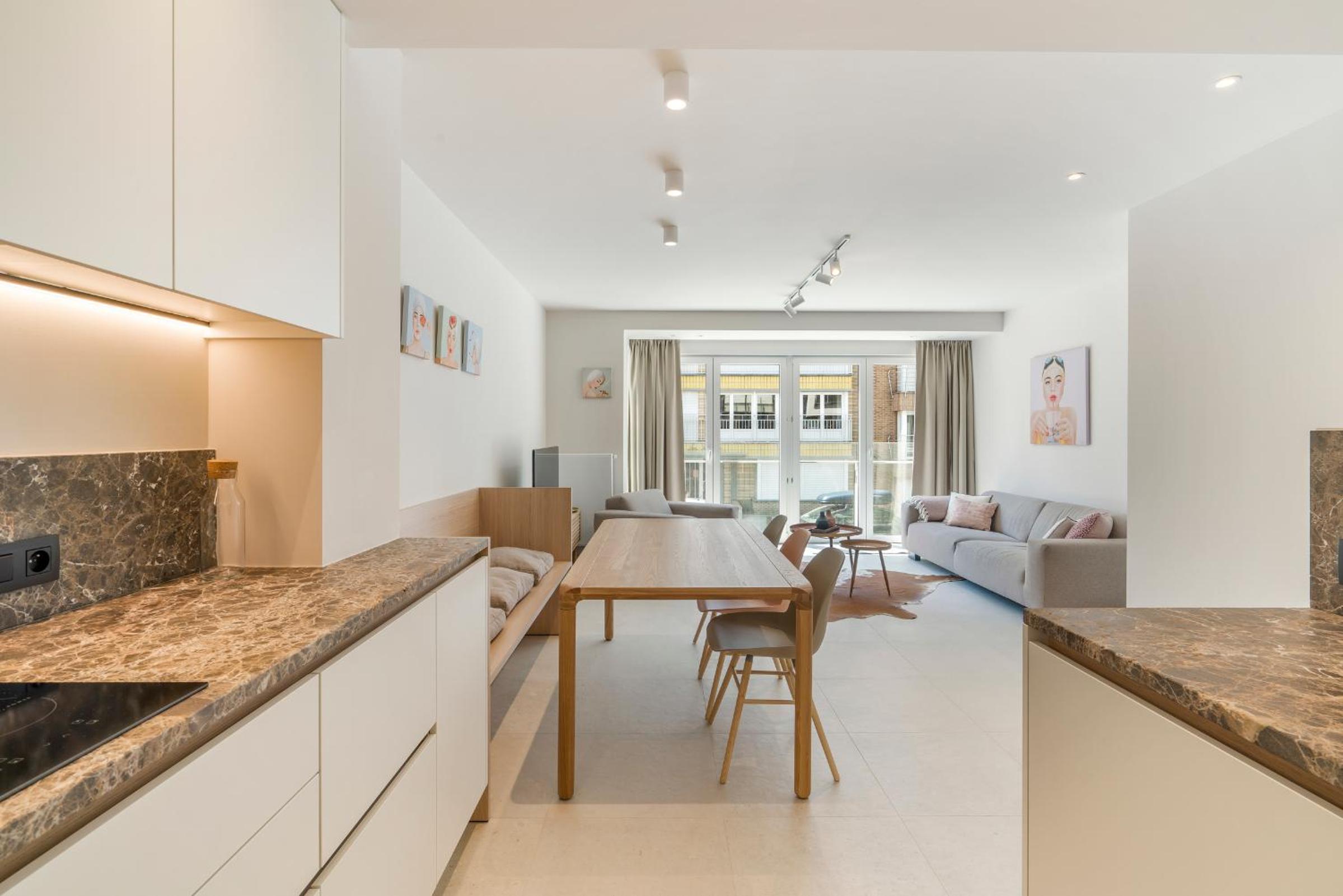 Appartement luxueus én op 1 min van het strand view 5