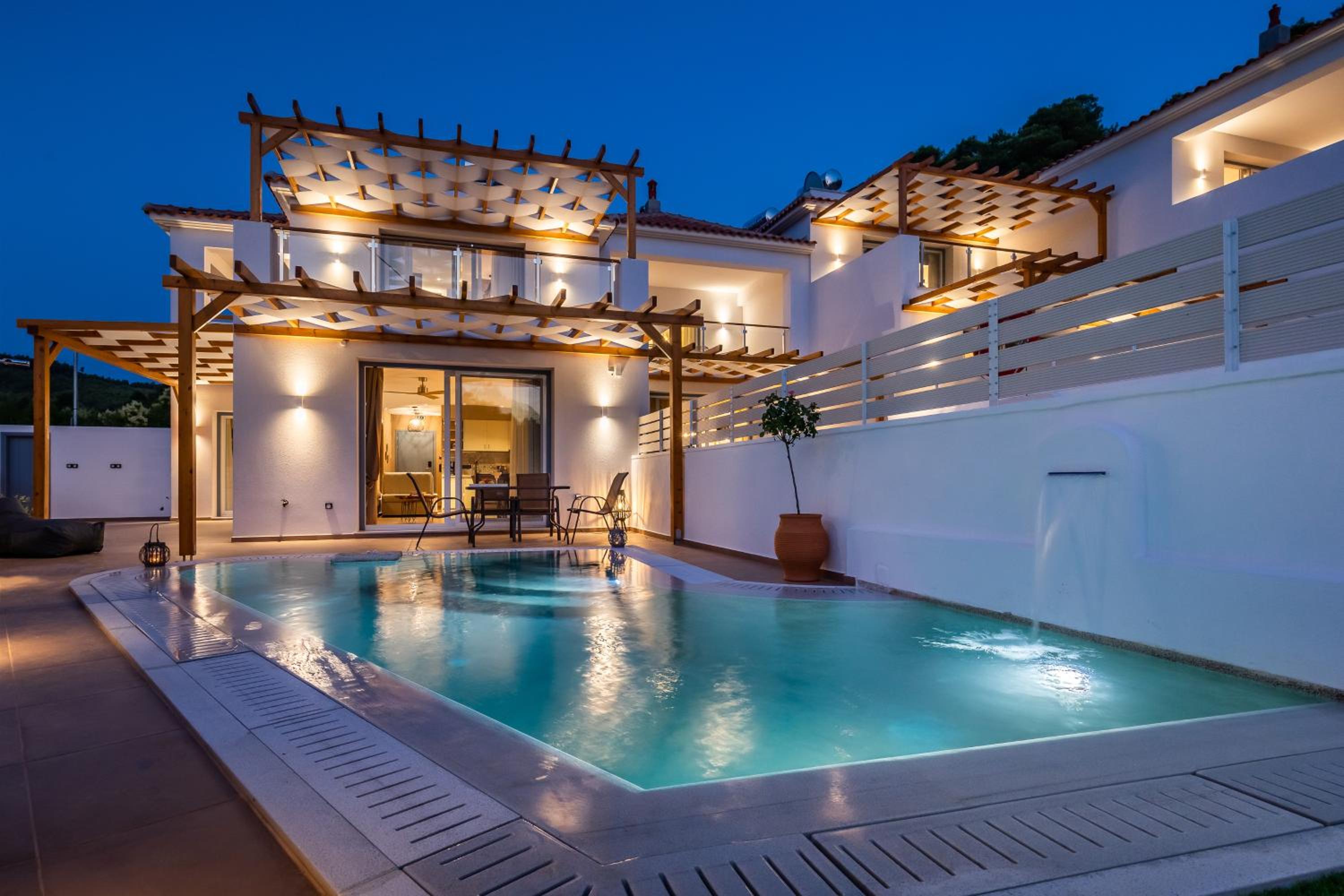 AGNONTAS LUXURY VILLAS