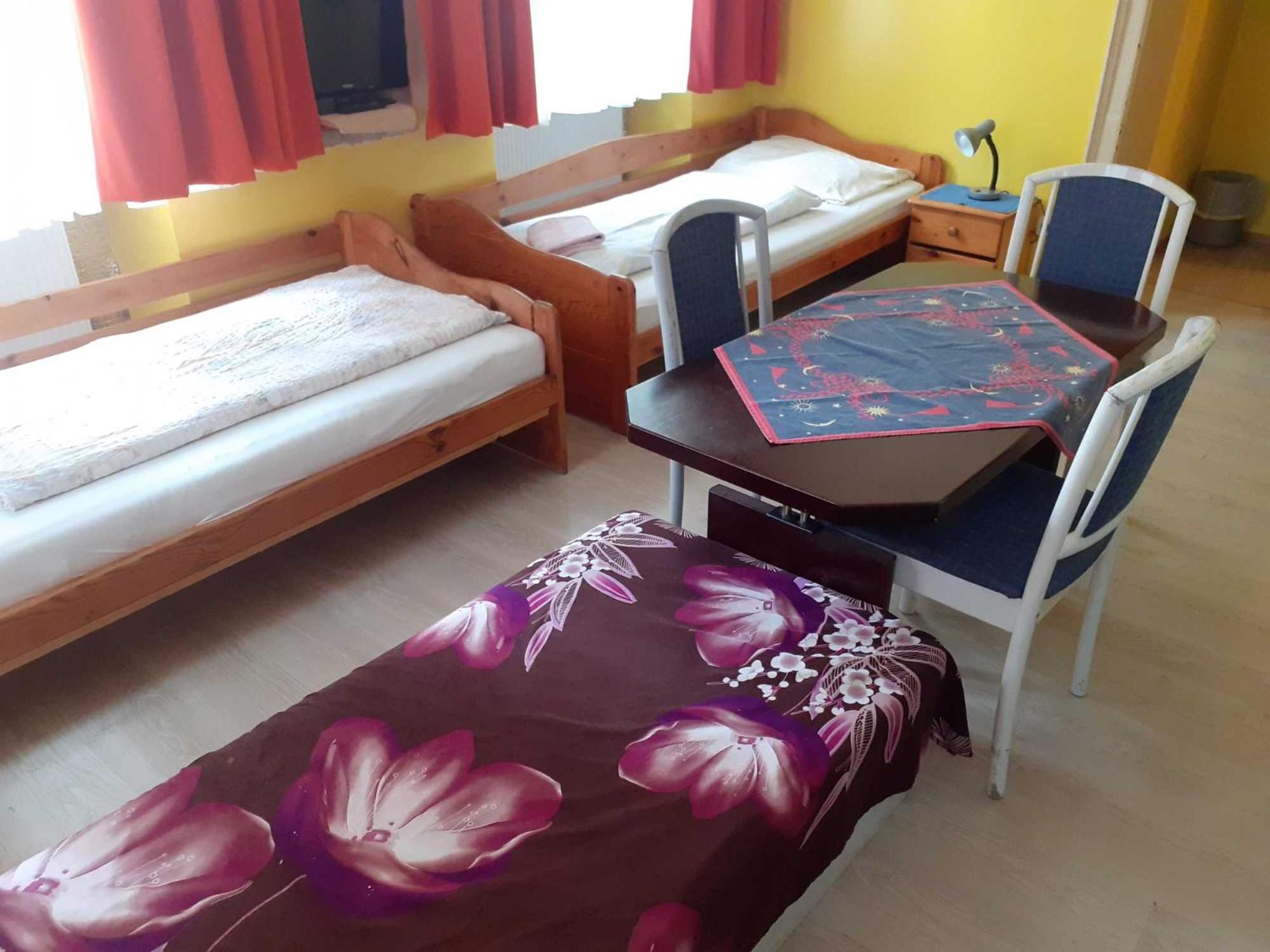 HappyHostel