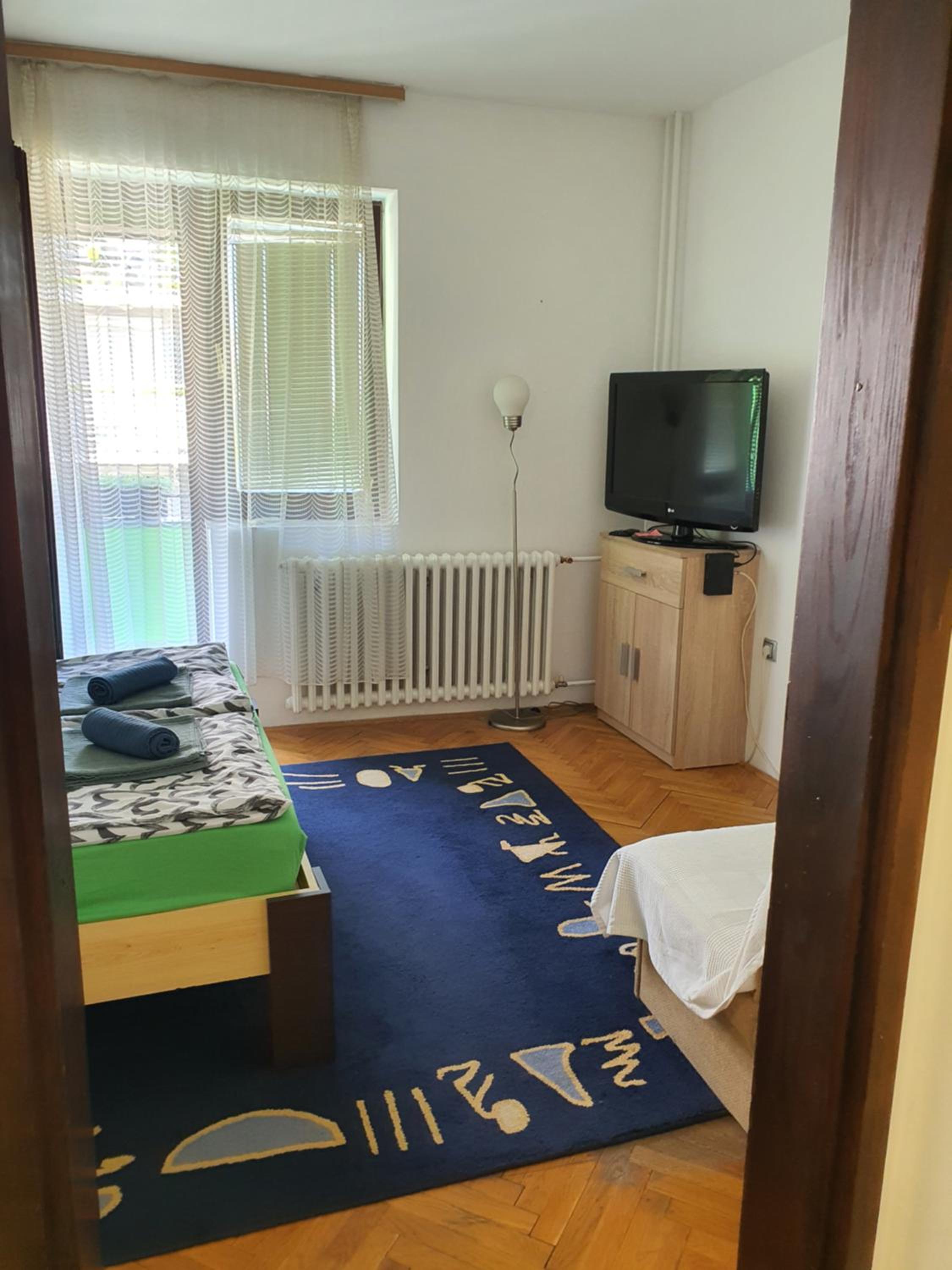 Apartman Yellow House view 5