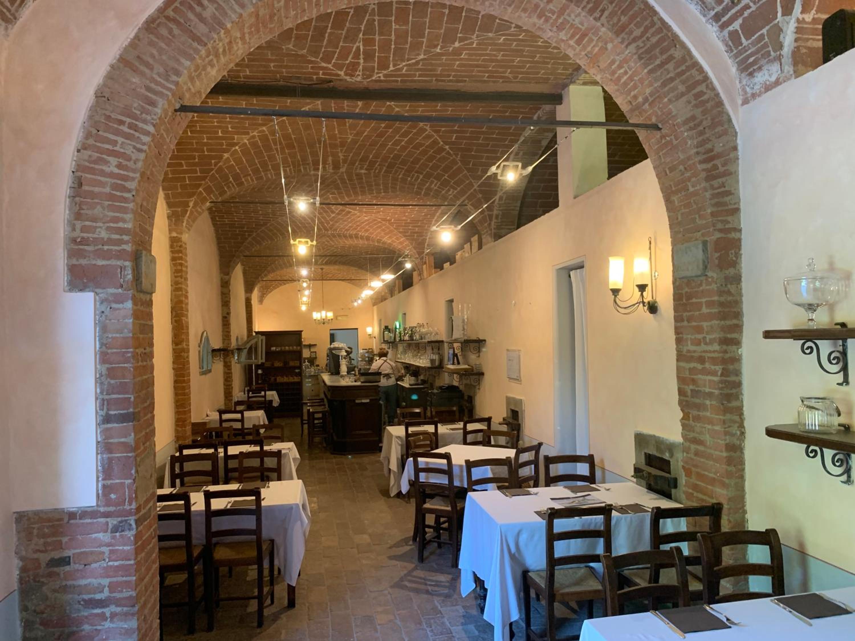 Incantevole borgo con piscine