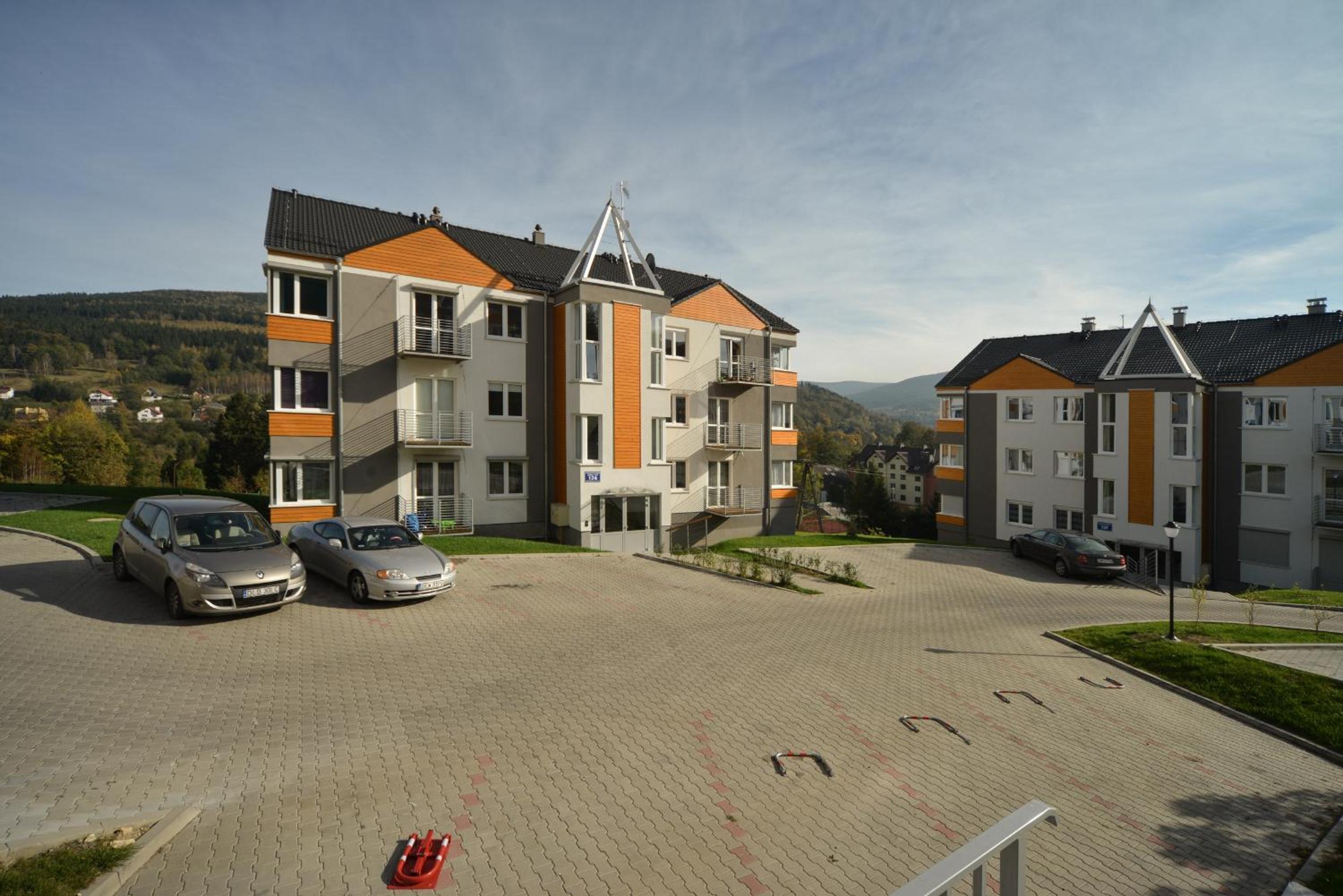 Stonowane i Eleganckie Apartamenty Sun Seasons 24 w Świeradowie Zdroju by Noclegi Renters view 5