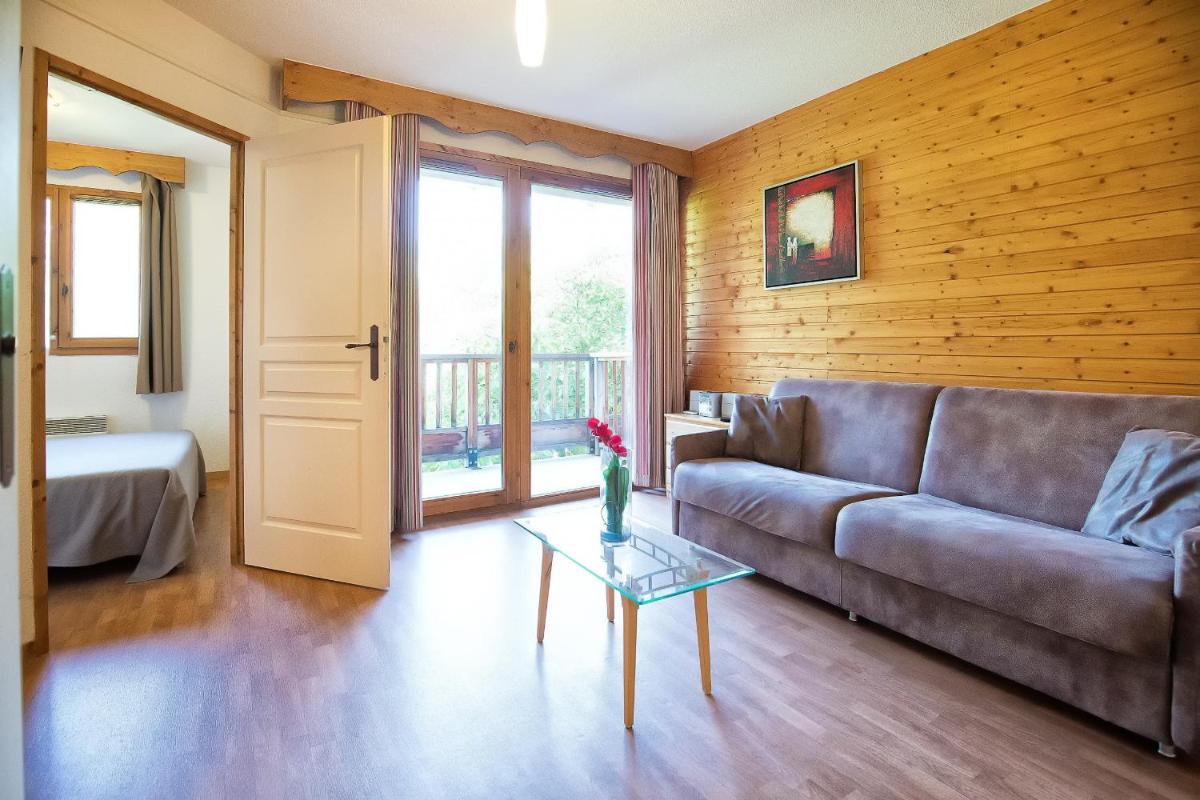 Le Hameau SPA & PISCINE appartement 2 pieces 4pers by Alpvision Residences view 5