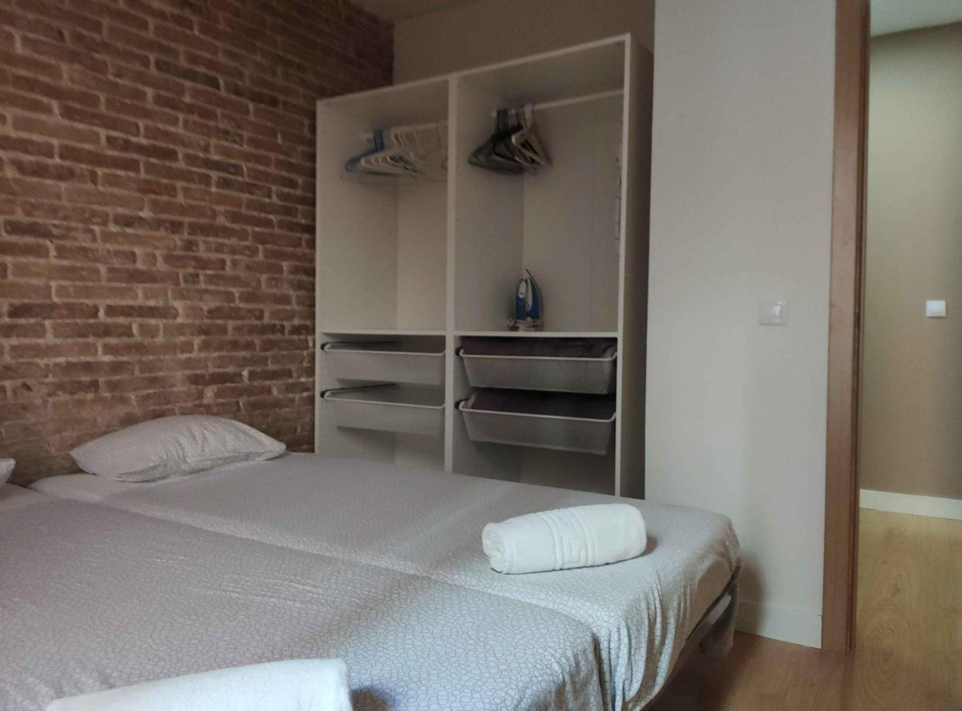 Diagonal Apartments