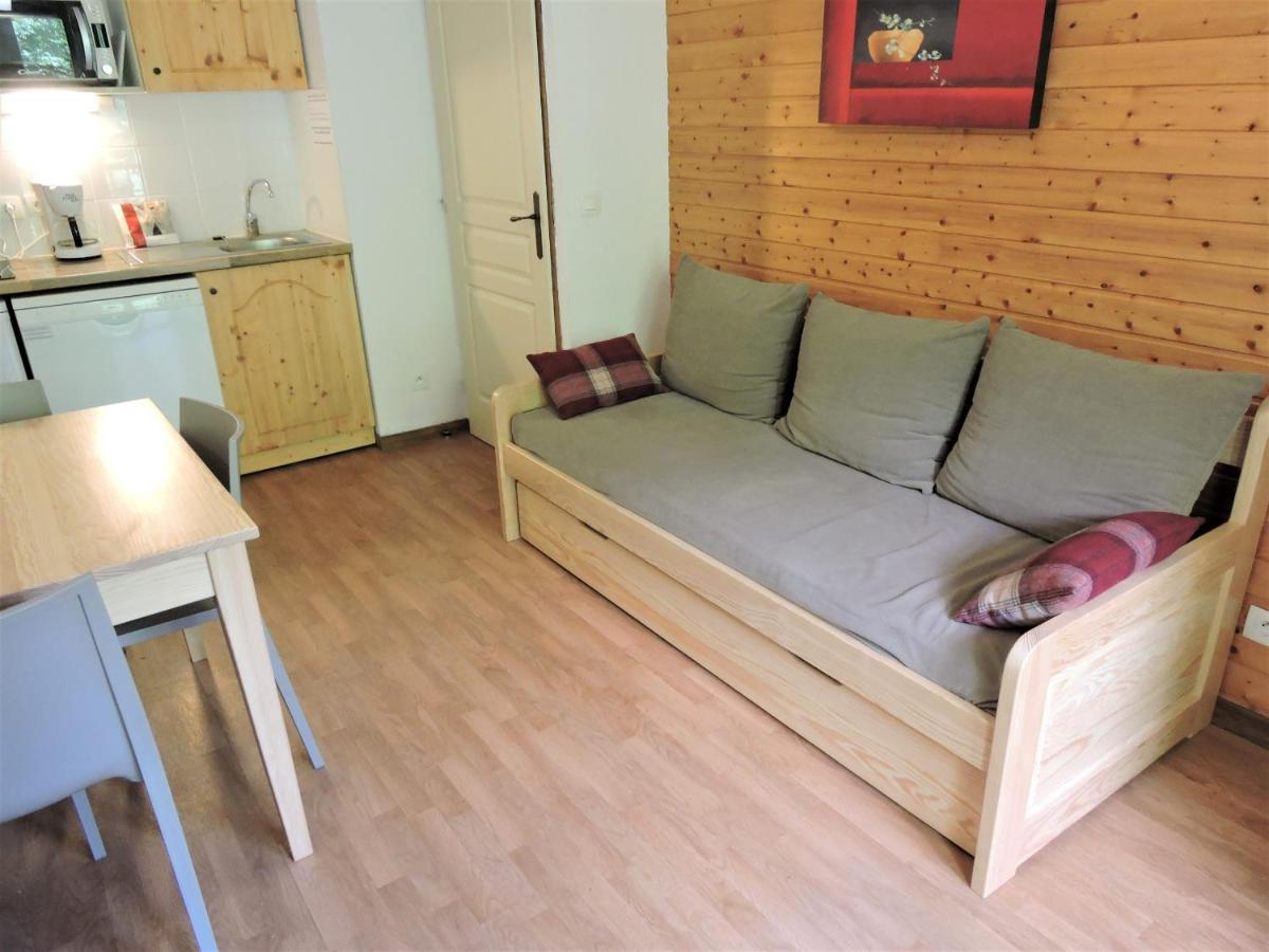 Le Hameau SPA & PISCINE appartement 2 pieces 4pers by Alpvision Residences view 2