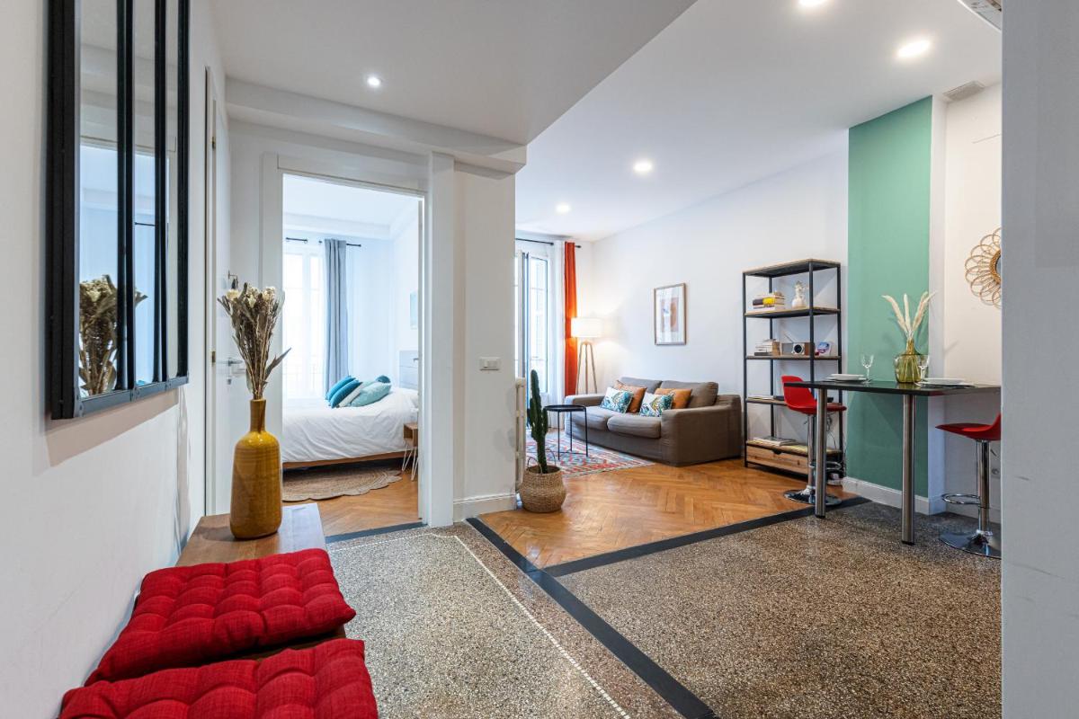 Cosy 1 Bdr near Garibaldi Square photo 2