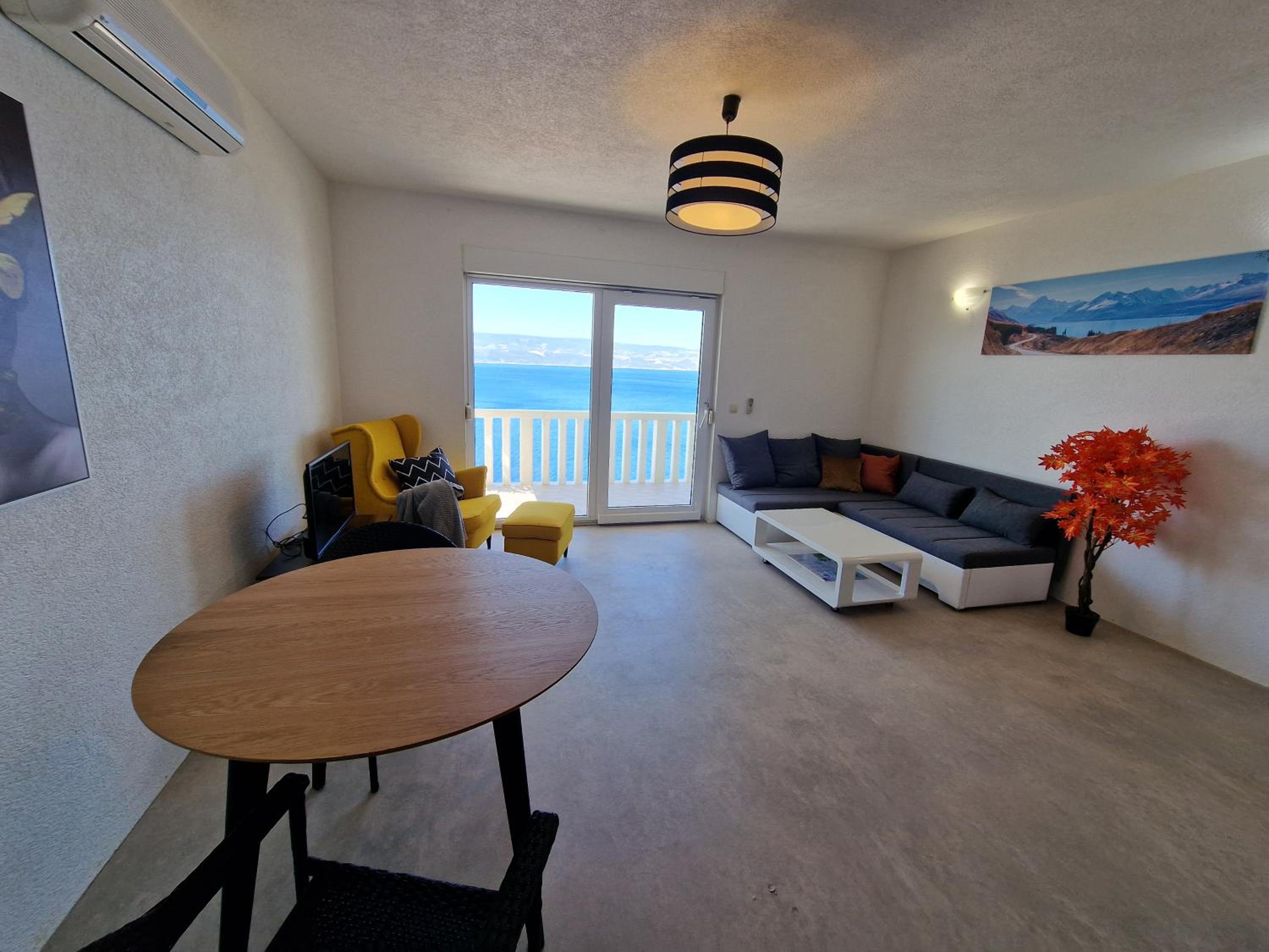 Emi Villa Newly renovated villa 20 people view 5