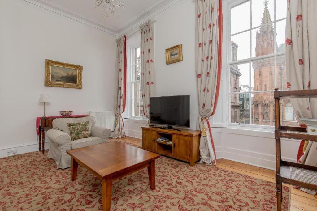 St James Quarter 2 Bed Apartment view 2