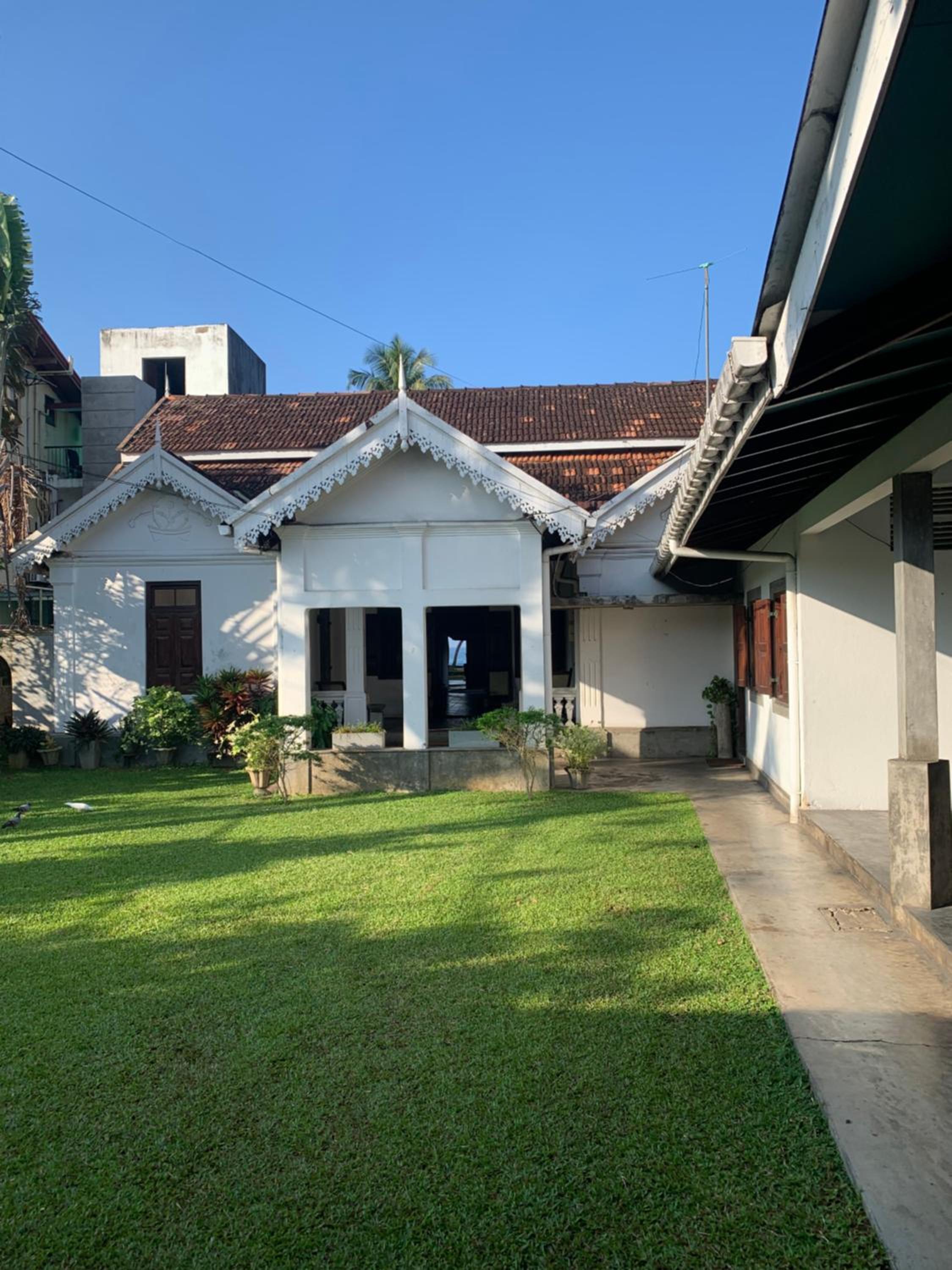 Hotel Curry Bowl Restaurant & Turtles Rest - Image 1