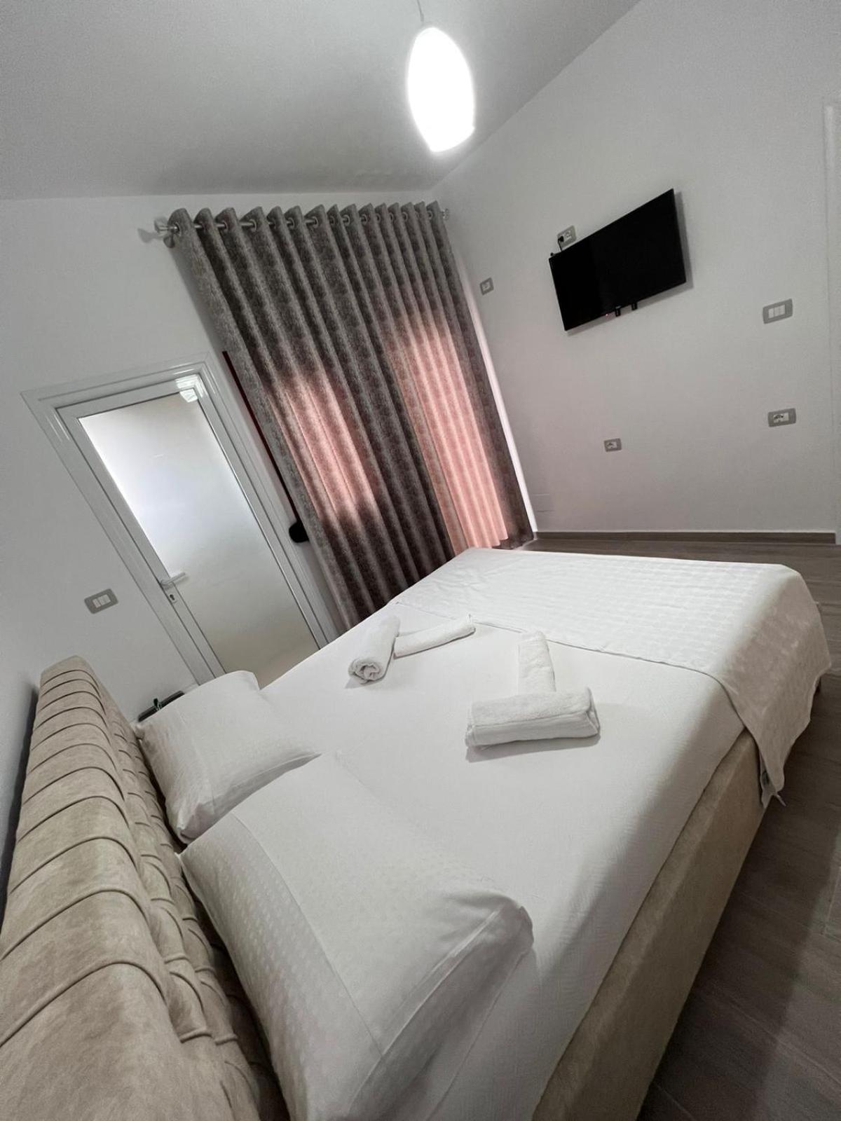 Fiori Rooms