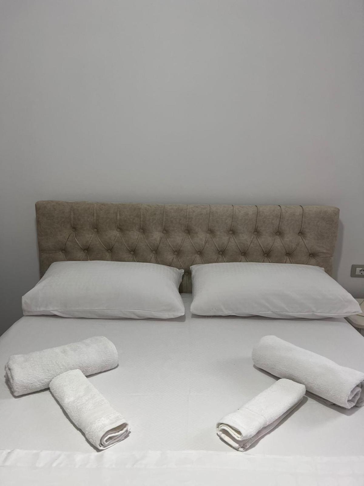Fiori Rooms