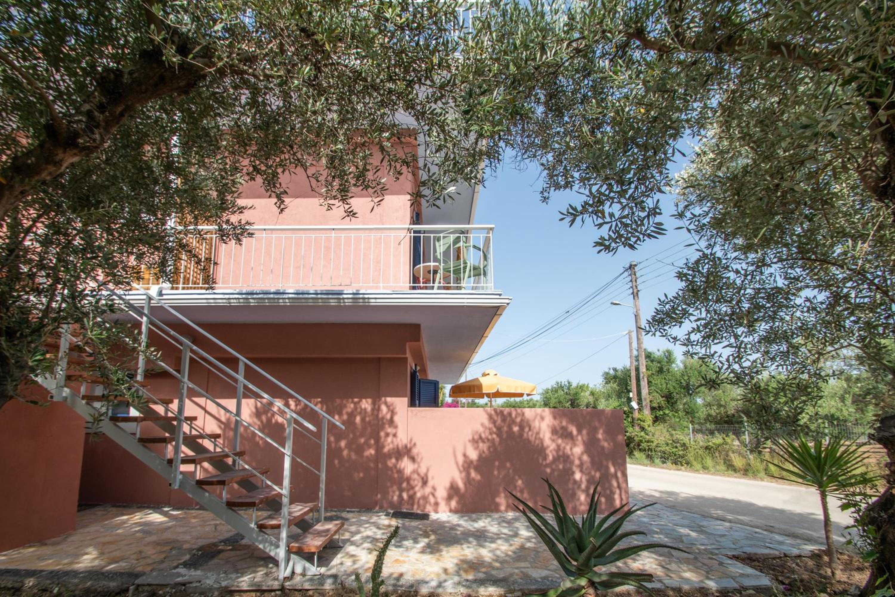 THIRES Guesthouse
