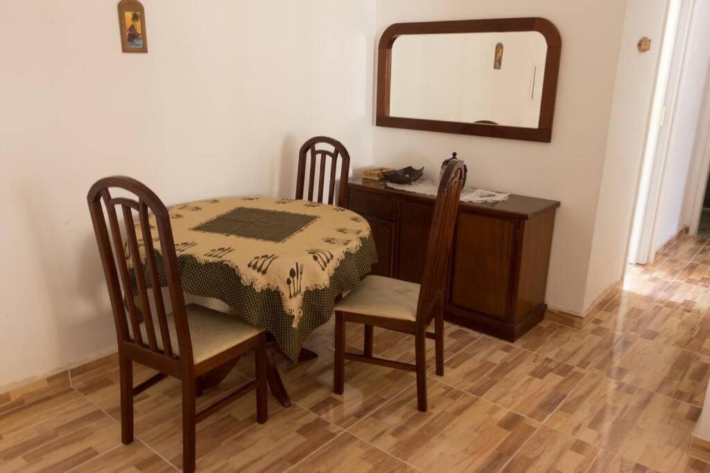 Photo 52