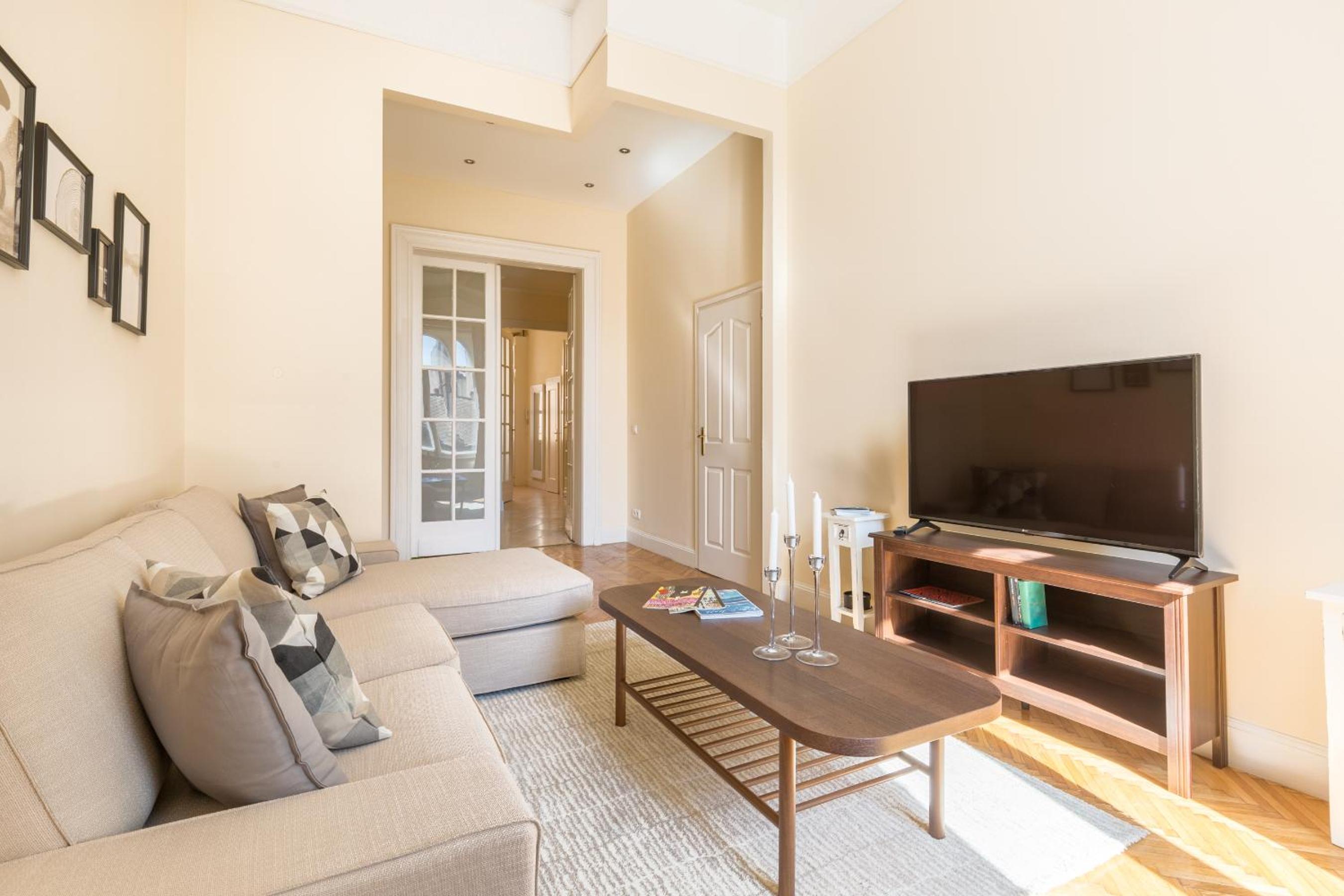 City Center Dream Home 2BR/2Bath view 3