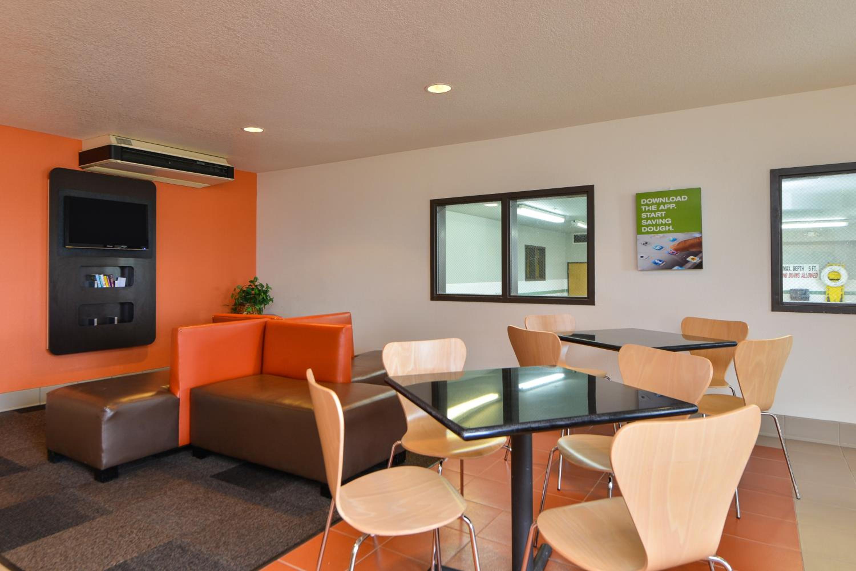 Meridian Vacations - Motel 6-Meridian, ID - Boise W - Property Image 6
