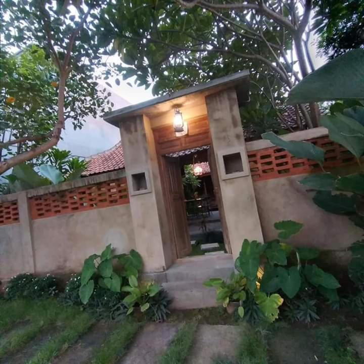 Hotel Klotok Surf Shack