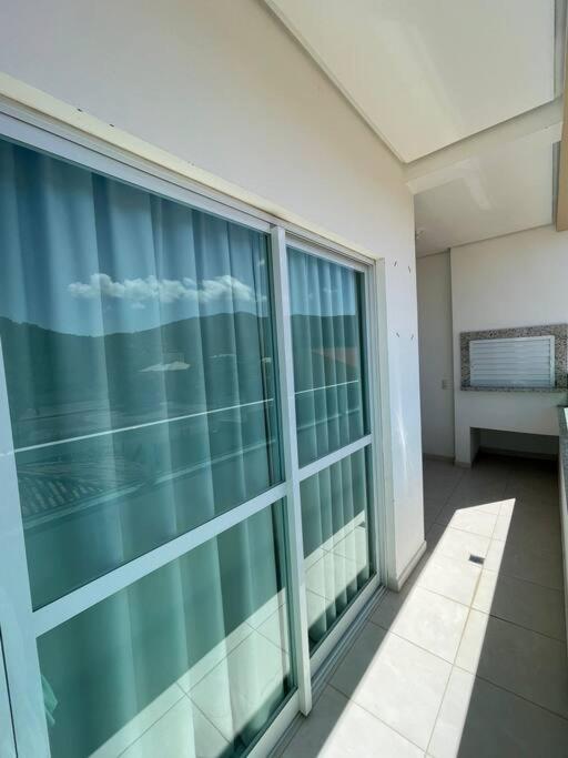 Apto 80m da Praia Grande vista mar!