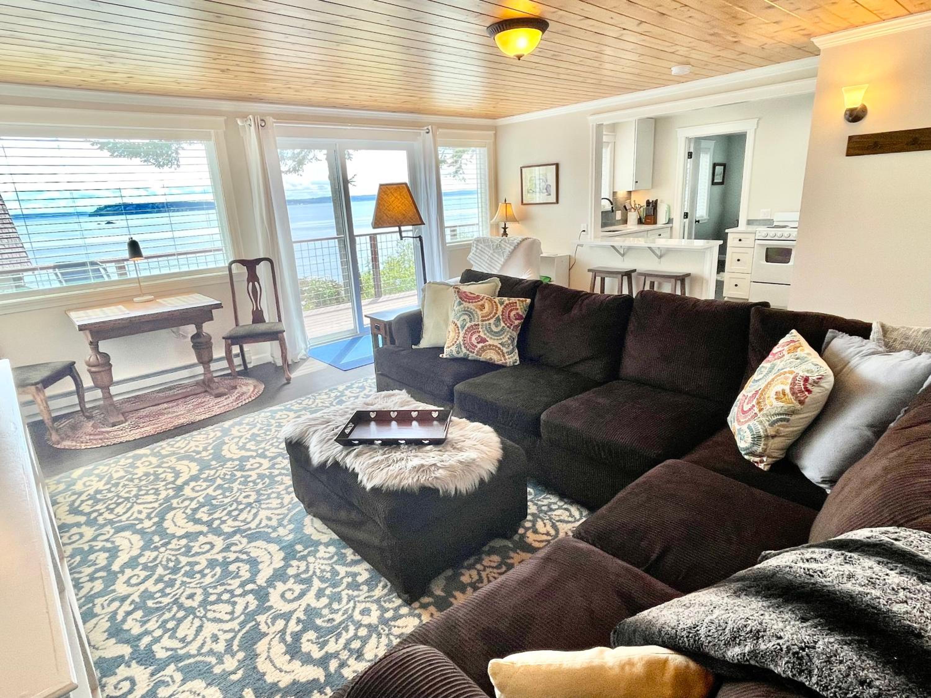 Puget Sound Chic Romantic Cottage with Private Beach Access & Gated Entry view 5