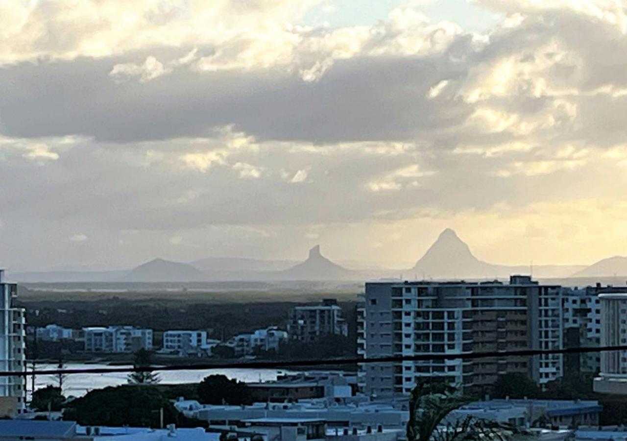 Caloundra Vacations - Central Kings Beach 2 BR APT w Pool and Spa access - Property Image 5