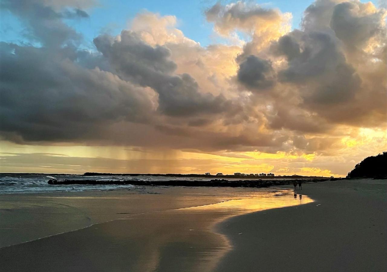 Caloundra Vacations - Central Kings Beach 2 BR APT w Pool and Spa access - Property Image 6