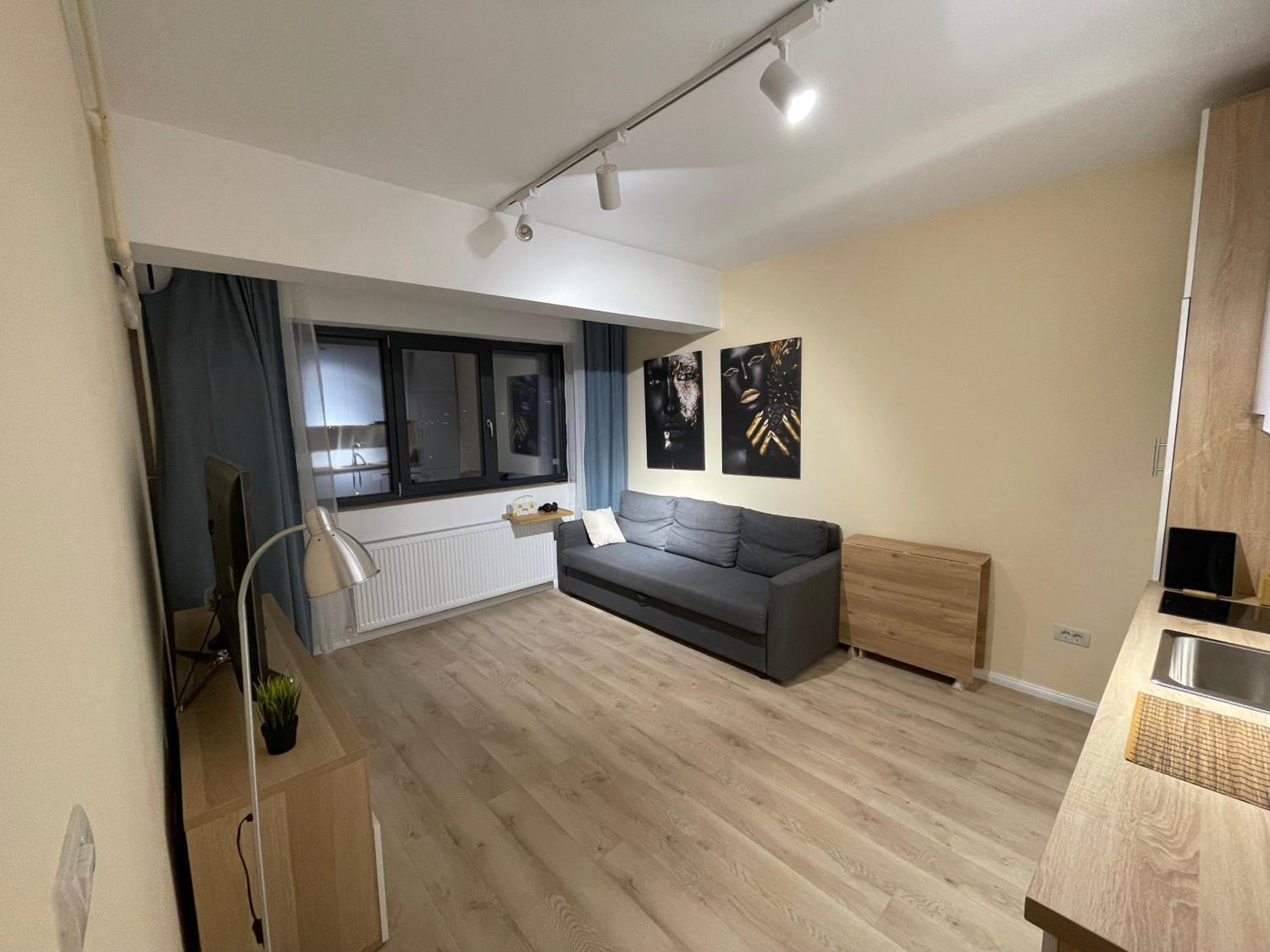 Riverside Luxury Apartment Near President Palace
