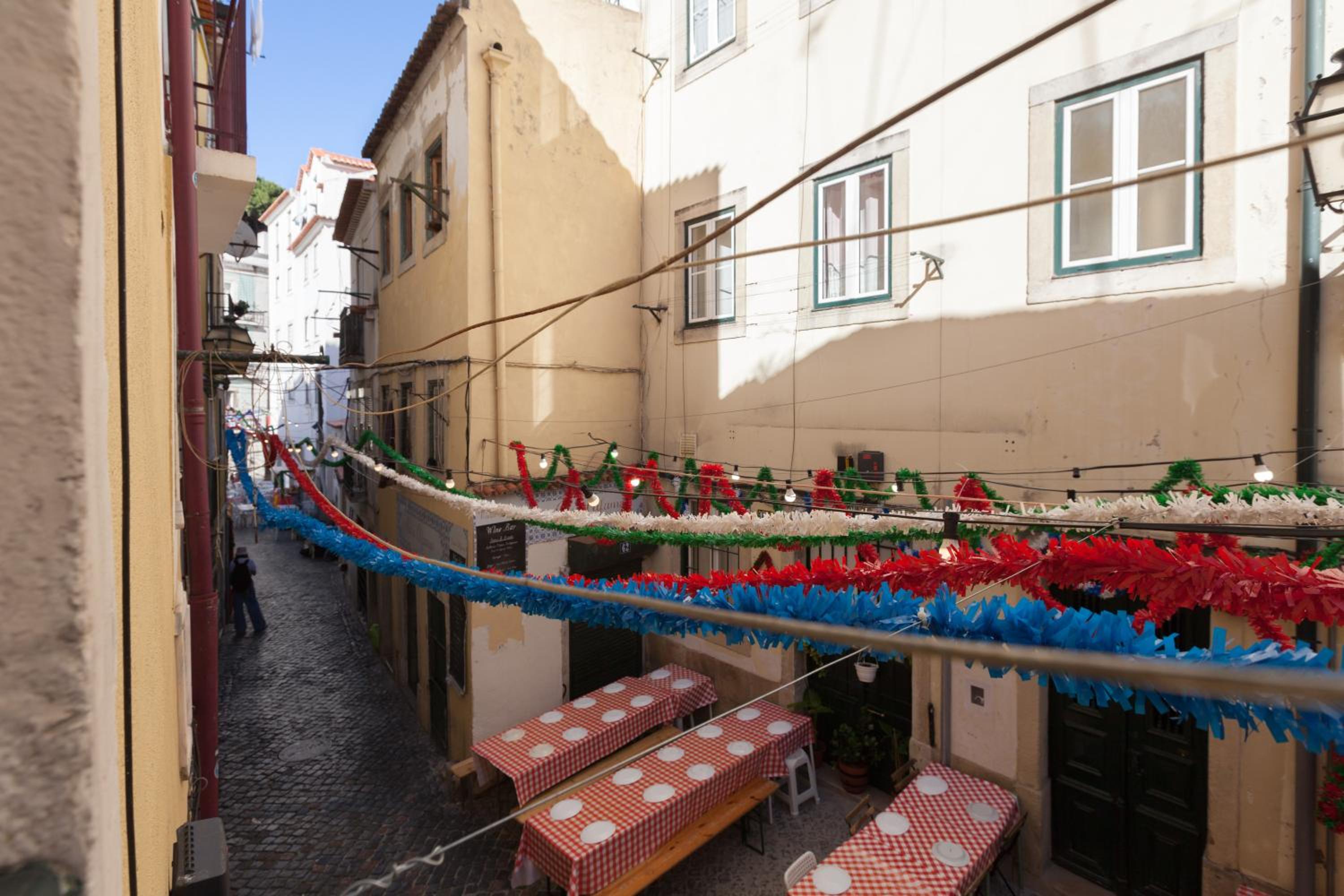 FLH Cosy Typical Alfama Apartment view 3