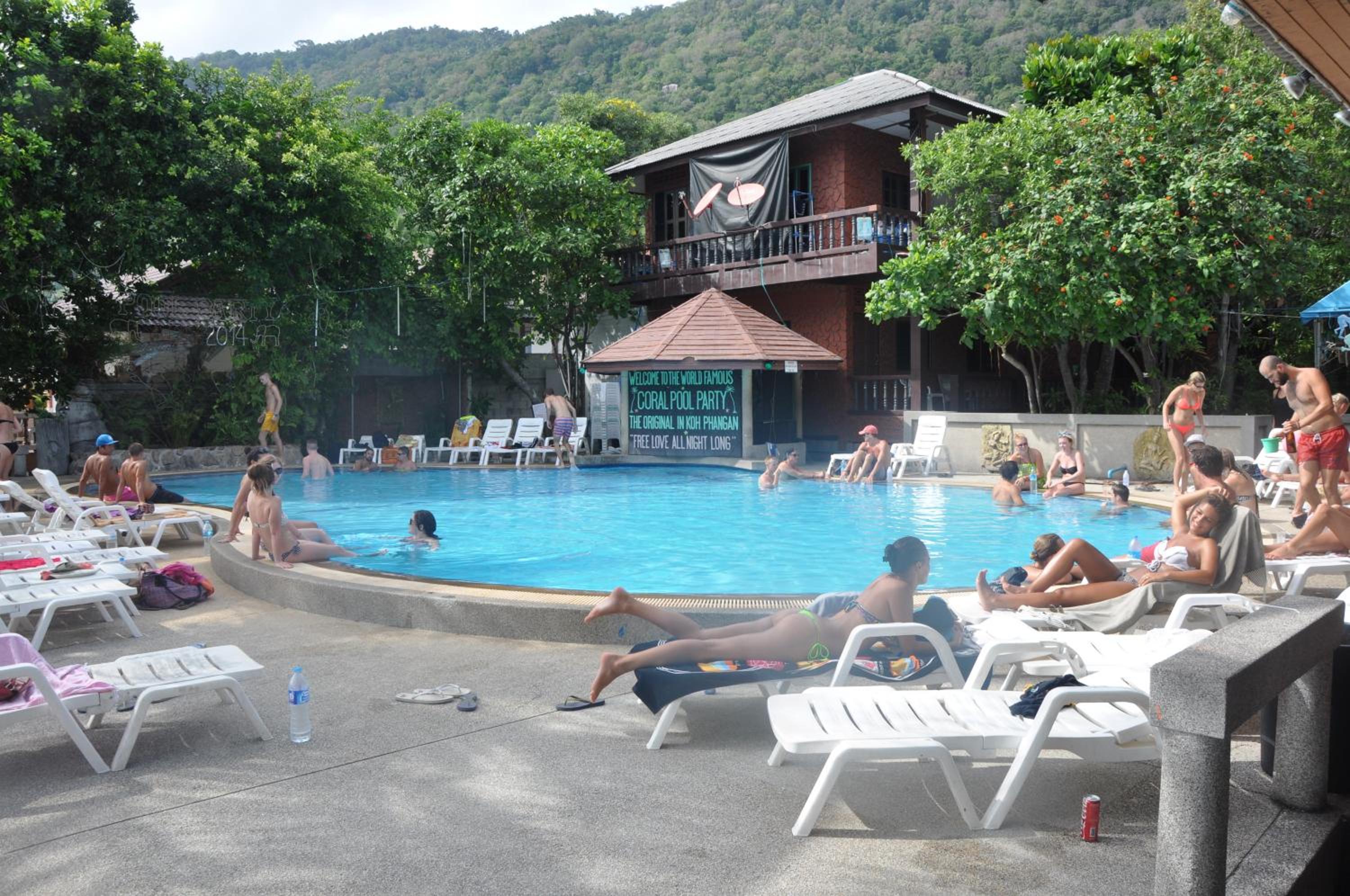 Coral Resort & Bungalows