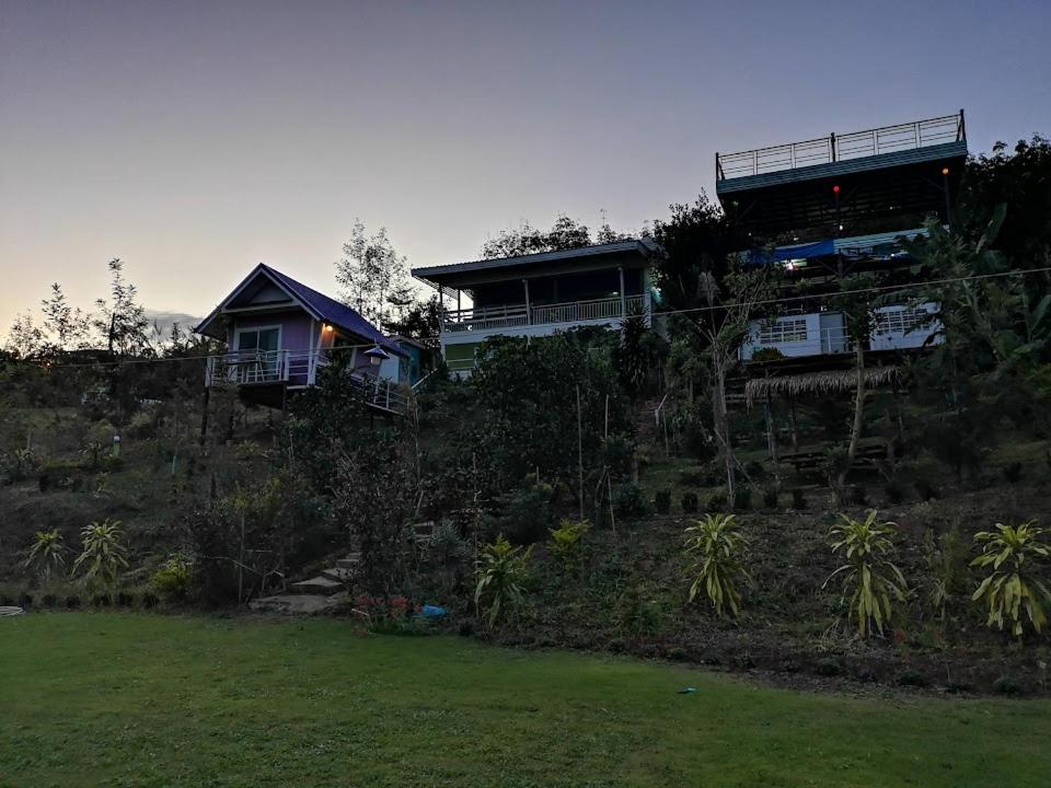 Rainbow House Khao Kho view 4