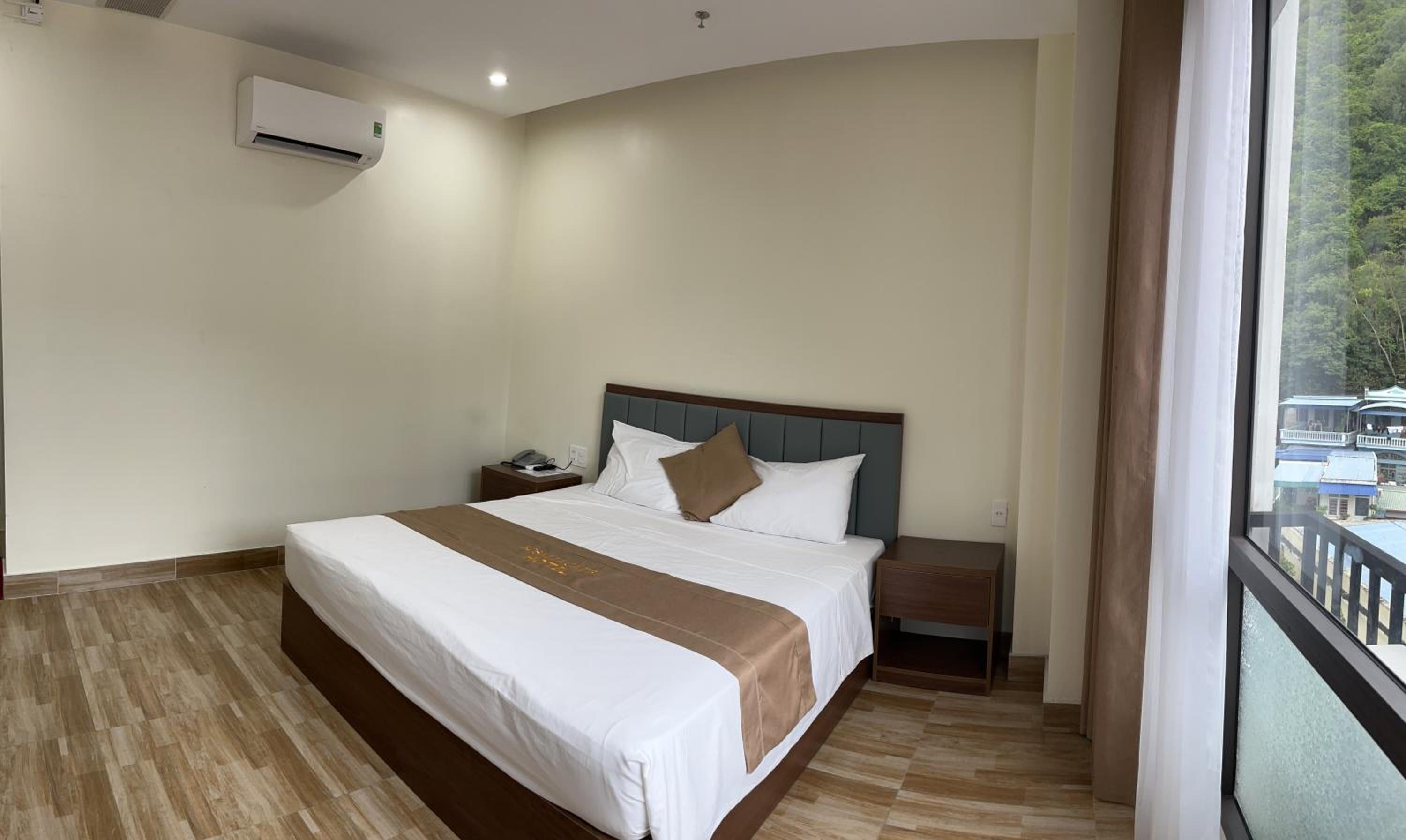 CAT BA ROSALIA HOTEL