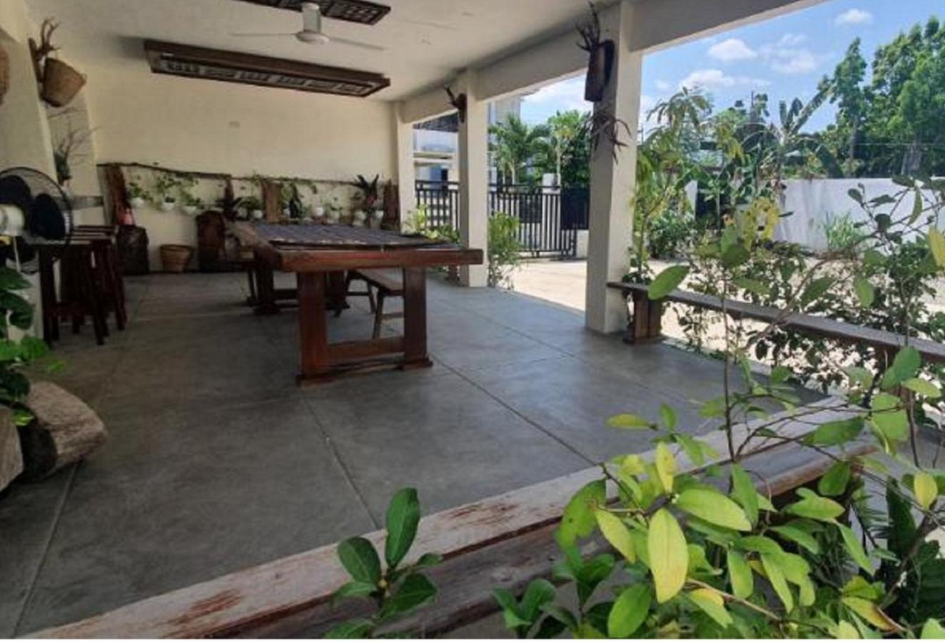 at the ALs Place, San Nicolas - 16