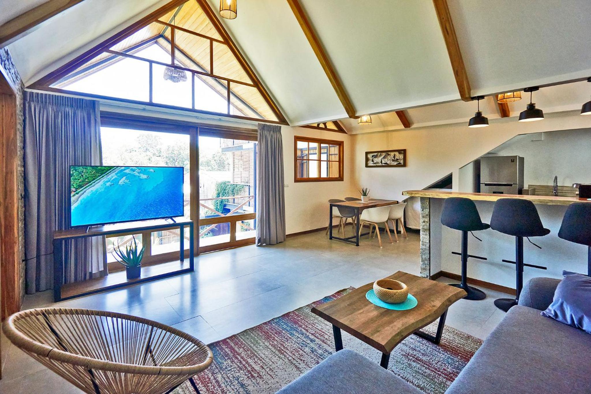 CWAVE APARTMENTS