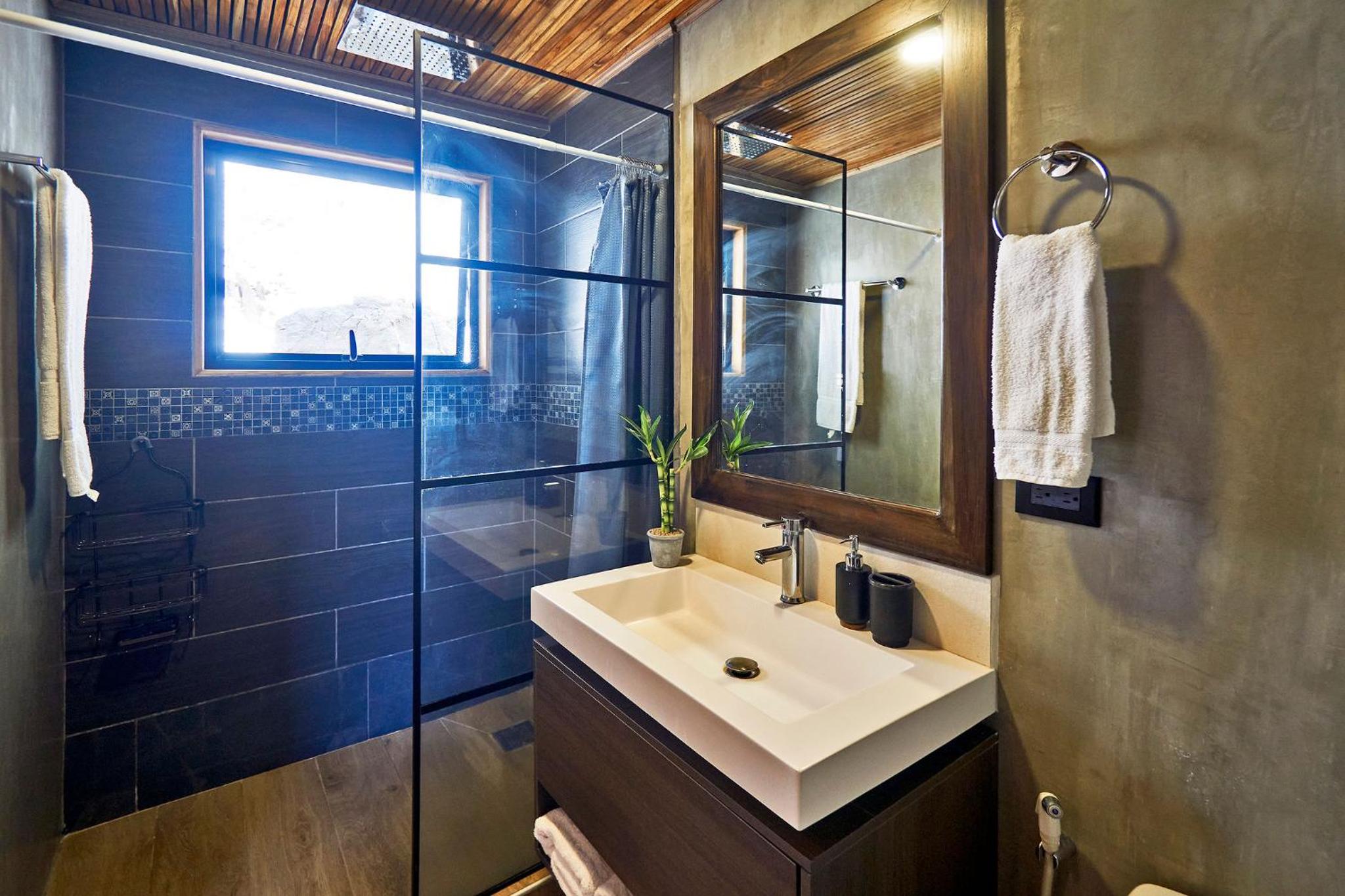 CWAVE APARTMENTS