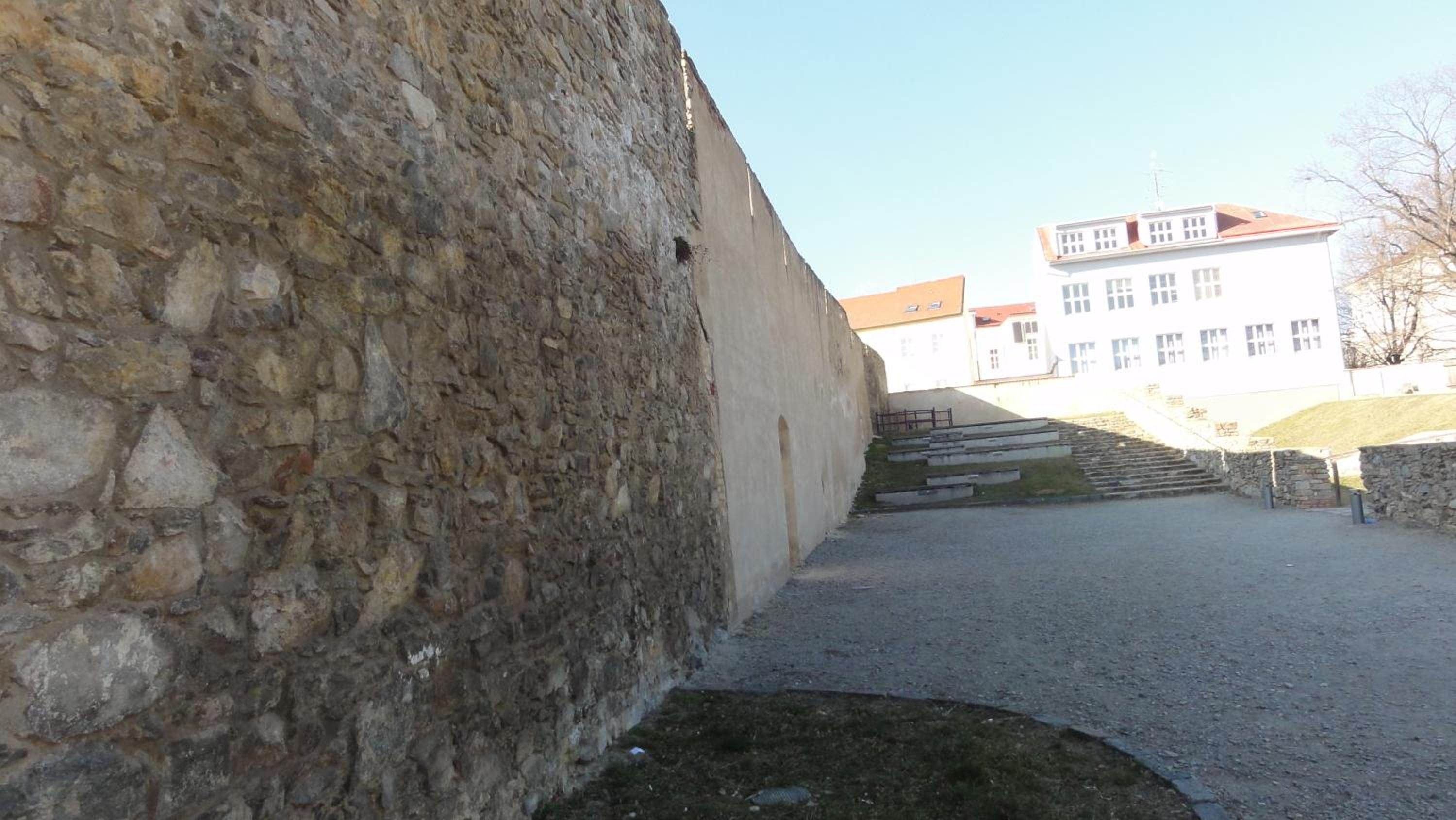 Penzion U Hradeb