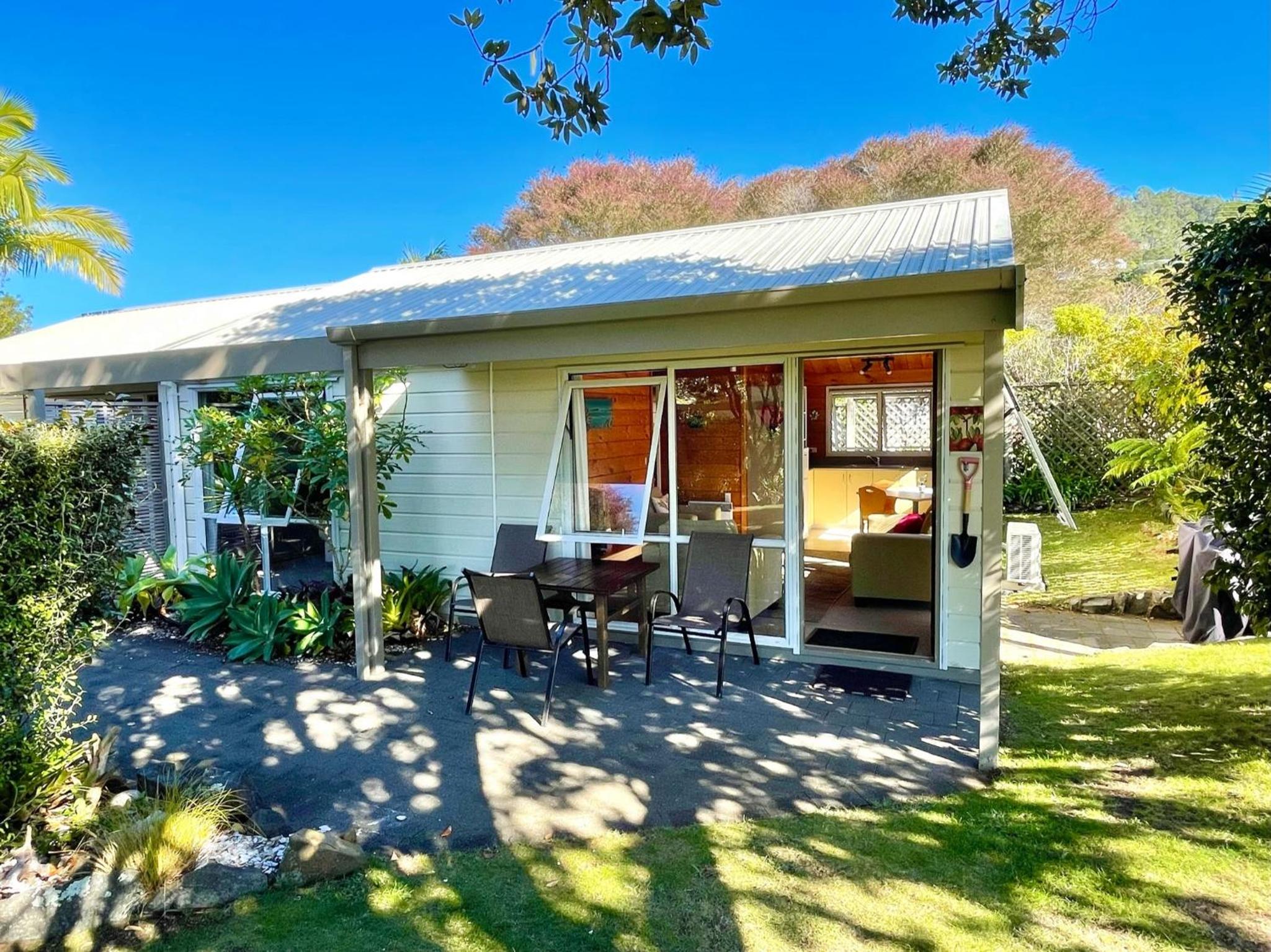 Tatahi Lodge Beach Resort