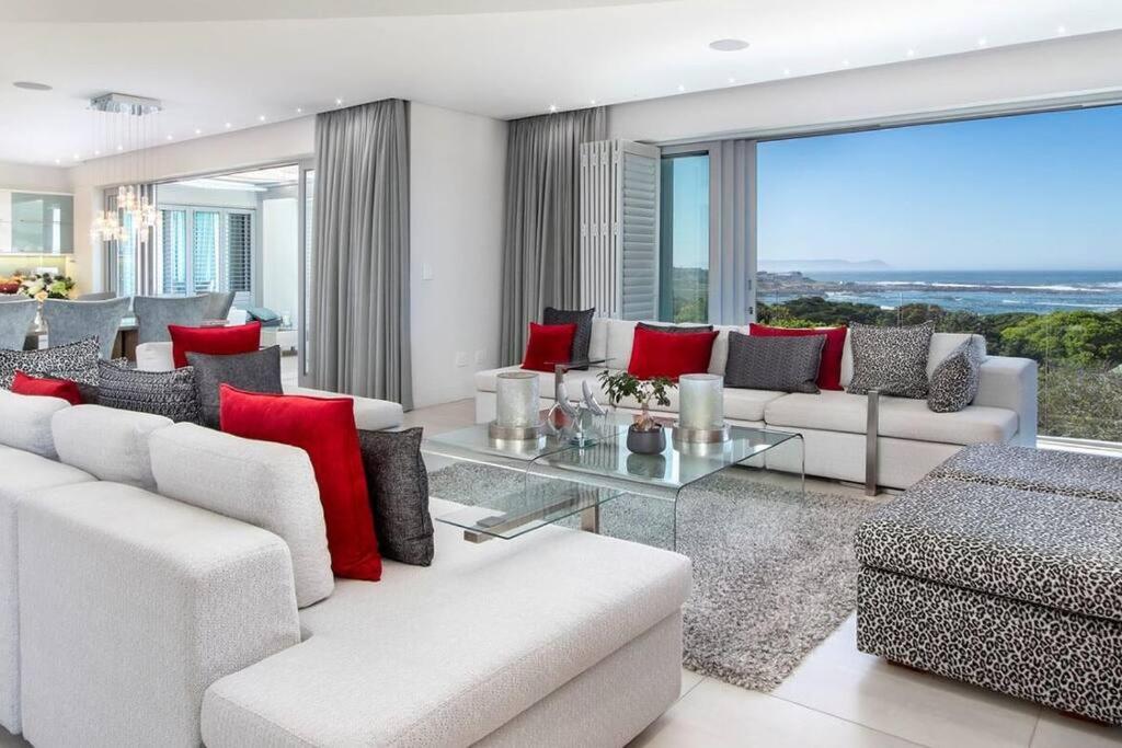 Stamford on Sea by Top Destinations Rentals view 4