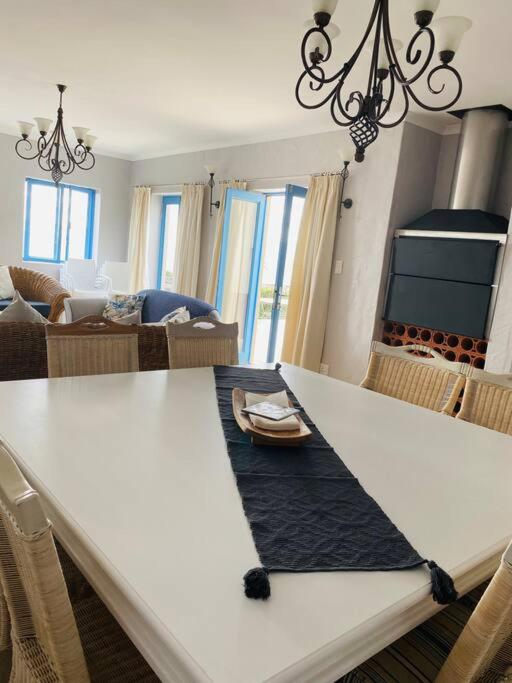 Casa Balena - The Seafront Whale House Experience