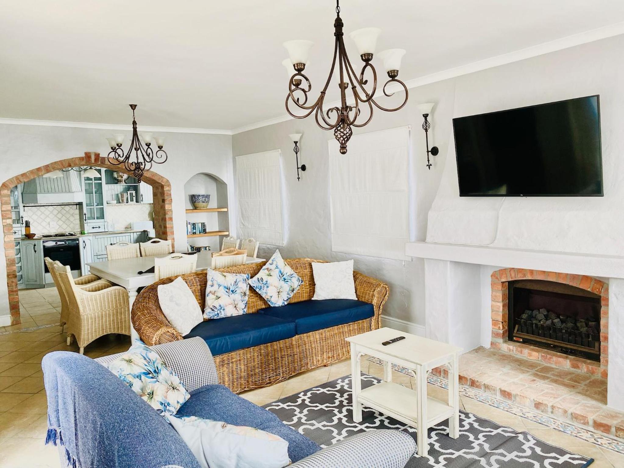 Casa Balena - The Seafront Whale House Experience